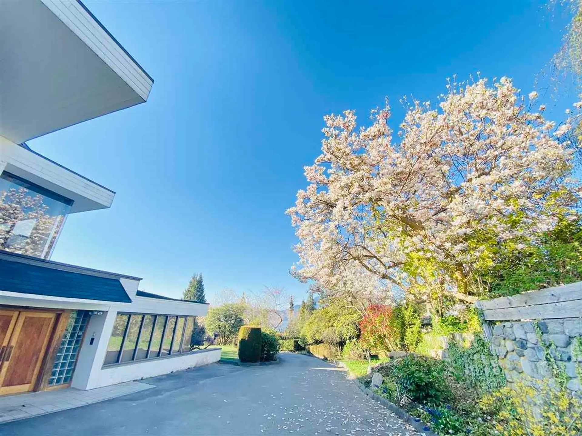 5570 Newton Wynd - Image 4