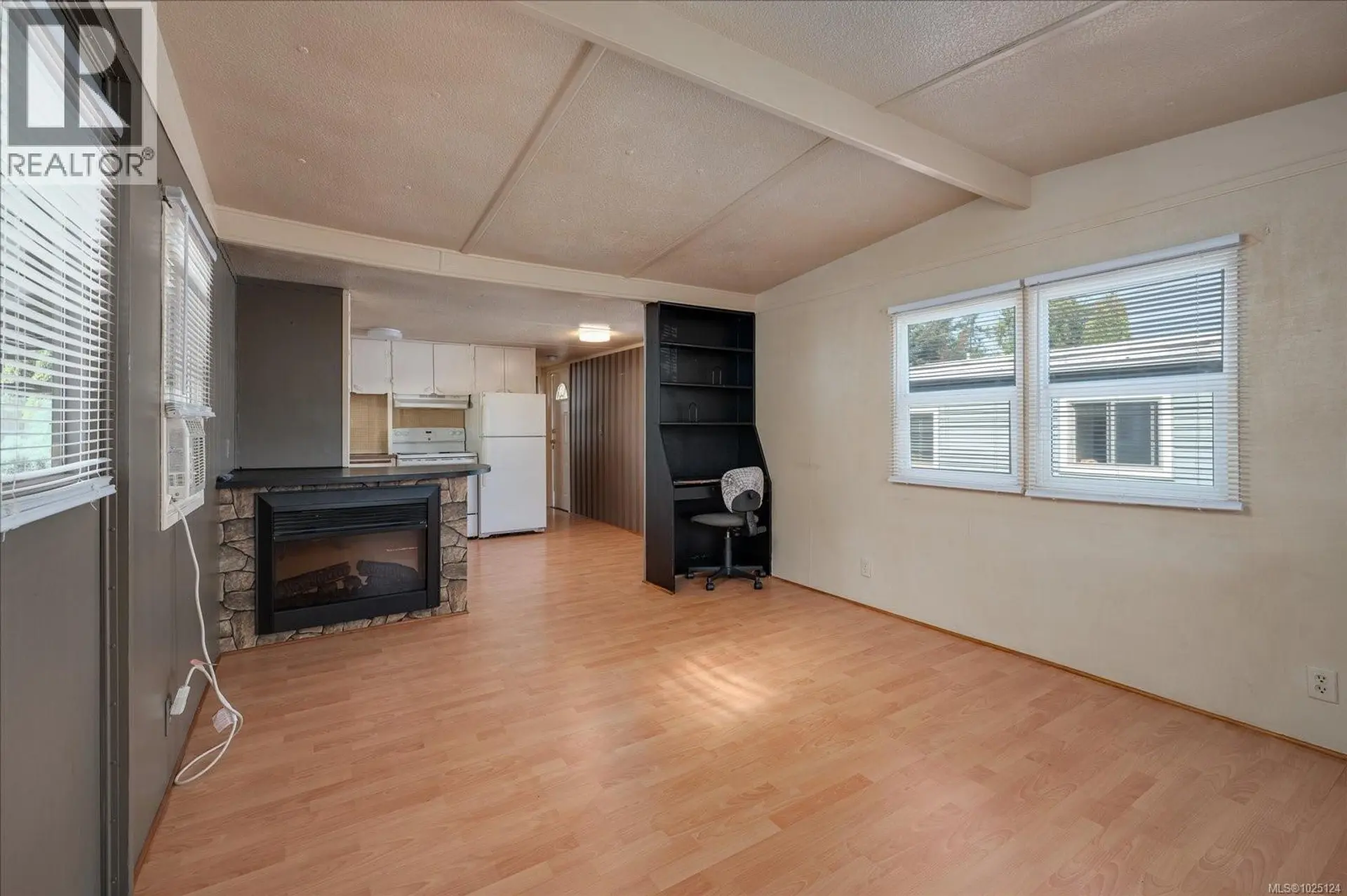 #20 6820 Parklands Pl - Image 3