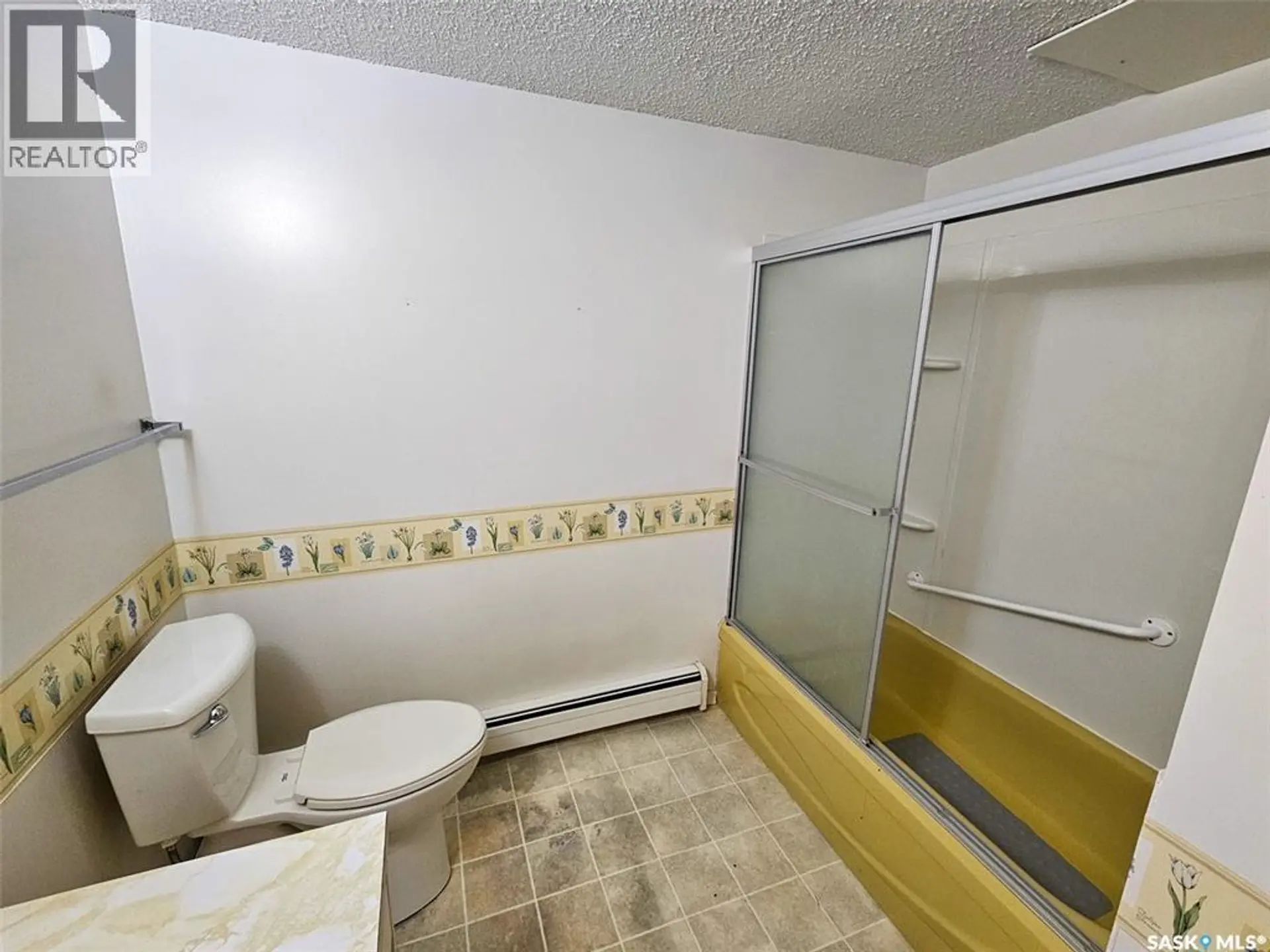 #8 320 13TH AVENUE NE - Image 8