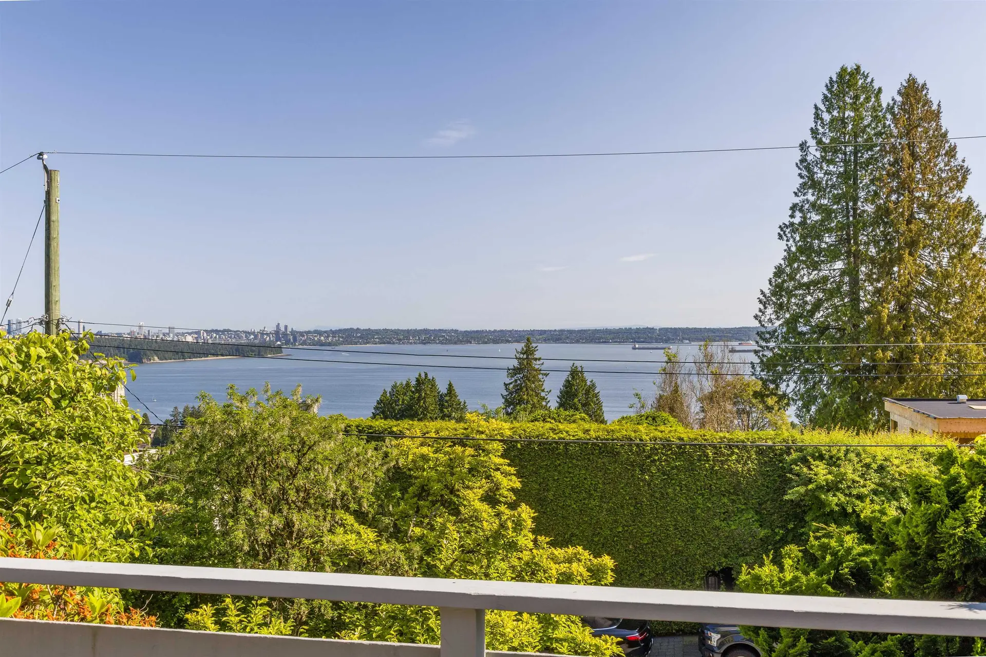 Property at 2575 Queens Avenue, West Vancouver, BC