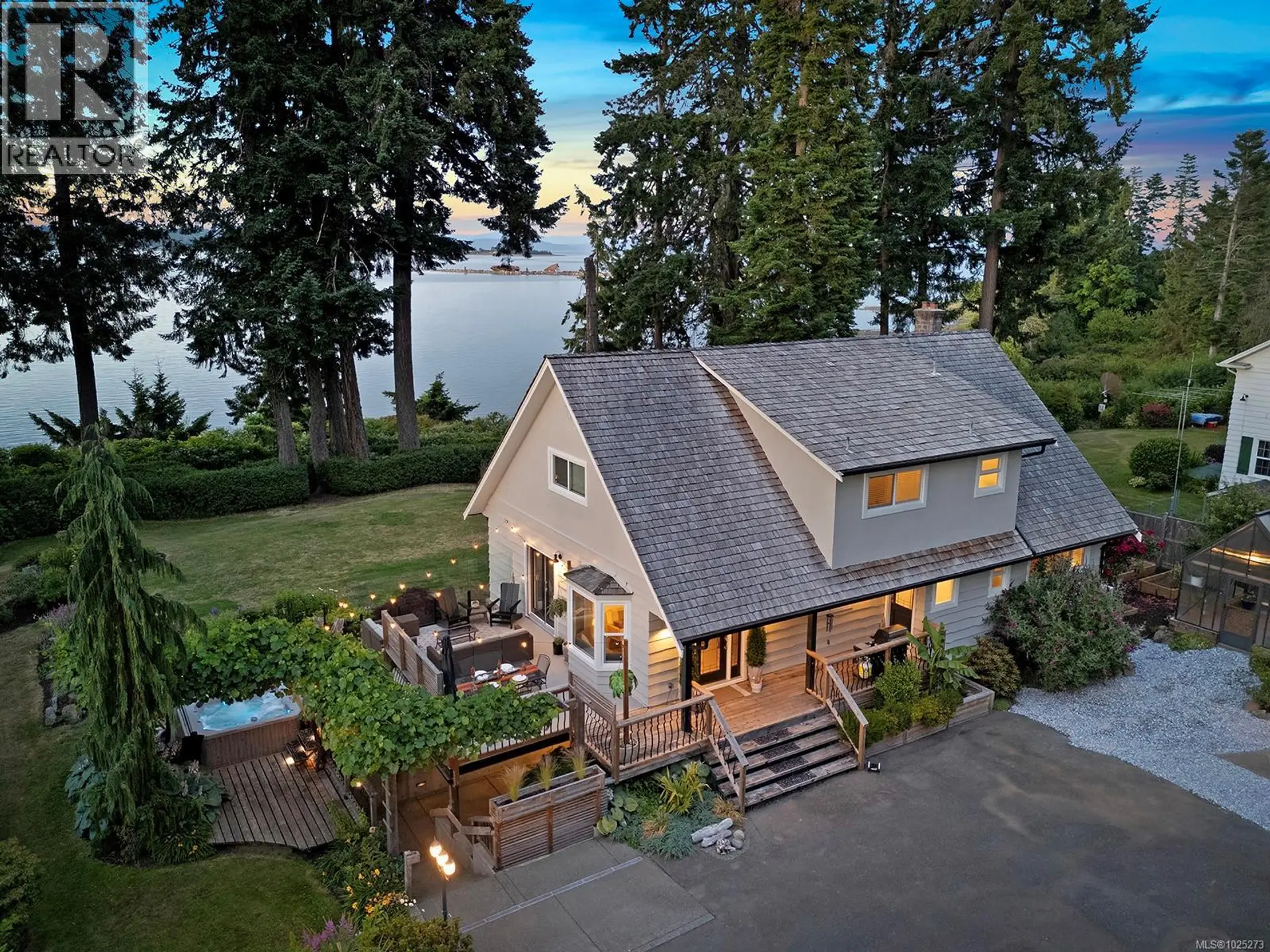 Property at 4026 Haas Rd, Courtenay, BC
