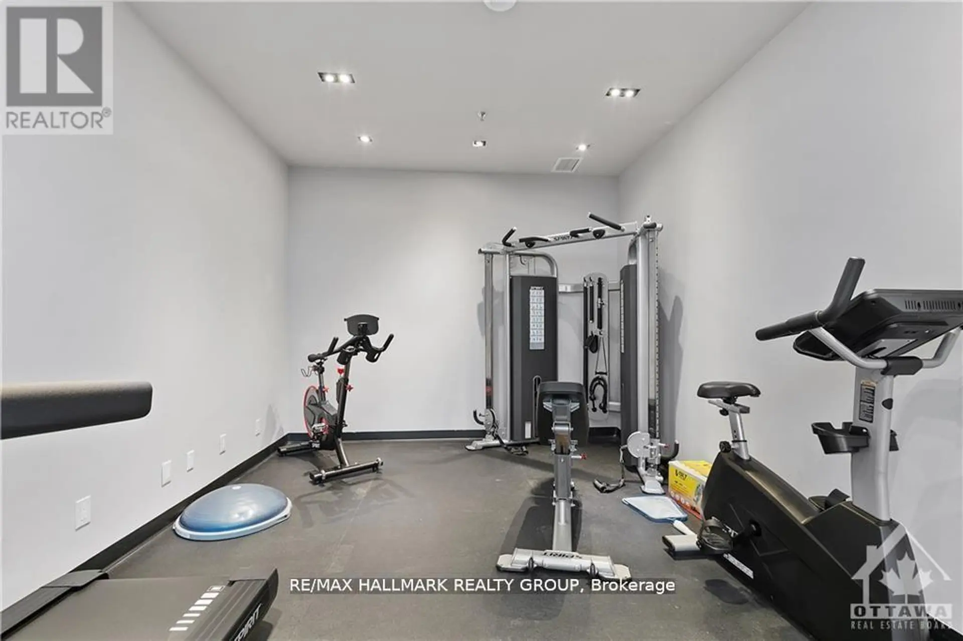 #707 203 CATHERINE STREET - Image 17