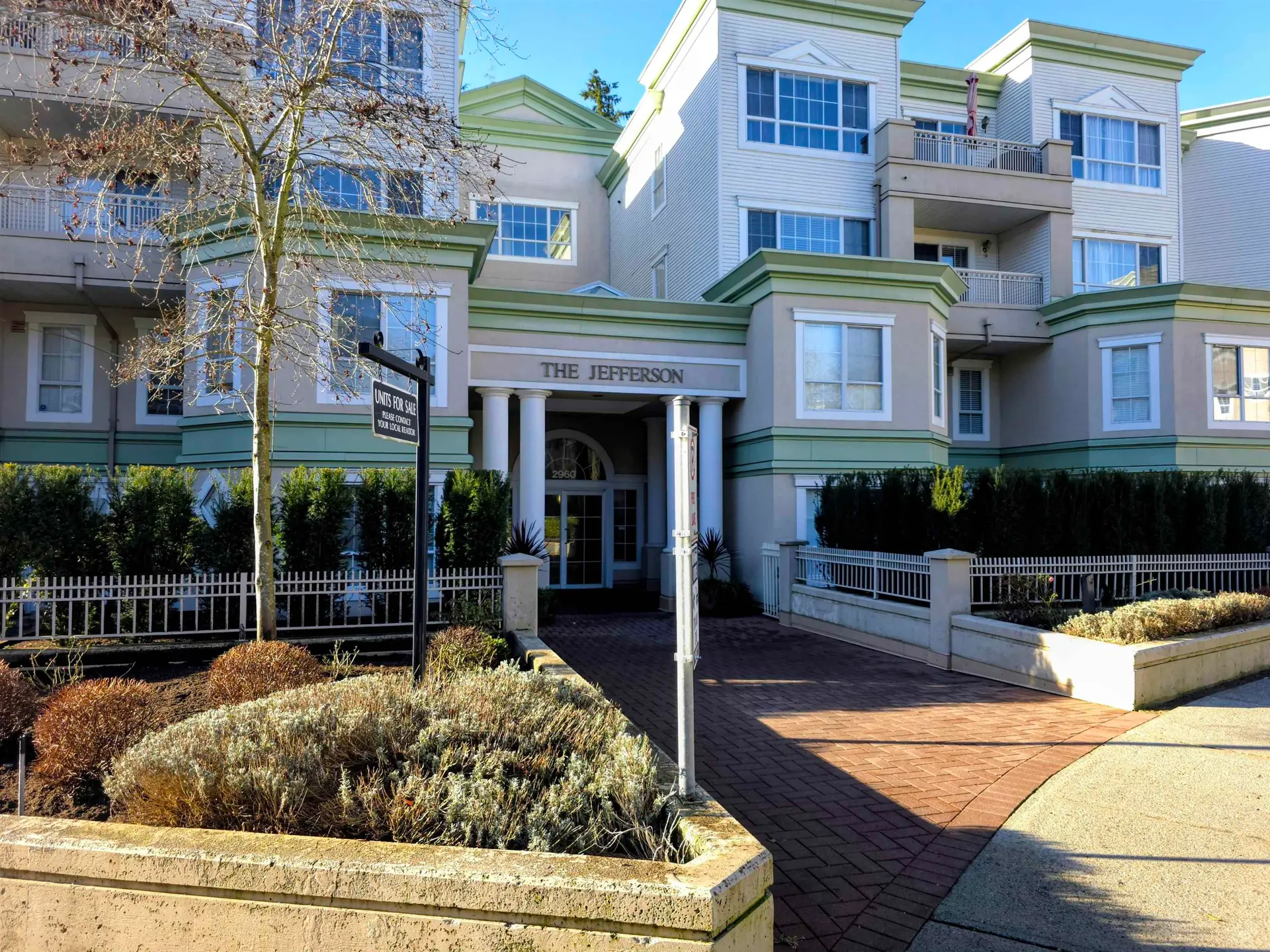 #412 2960 Princess Crescent - Image 2
