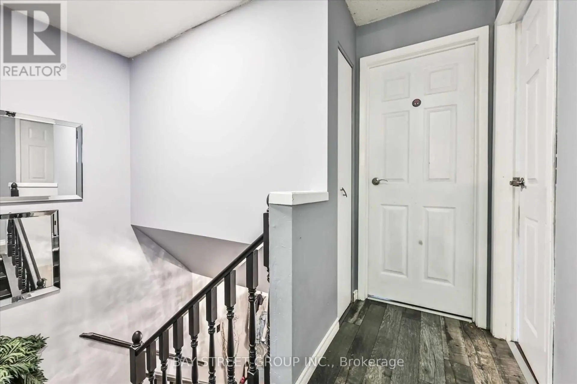 39 BARRINGTON CRESCENT - Image 13
