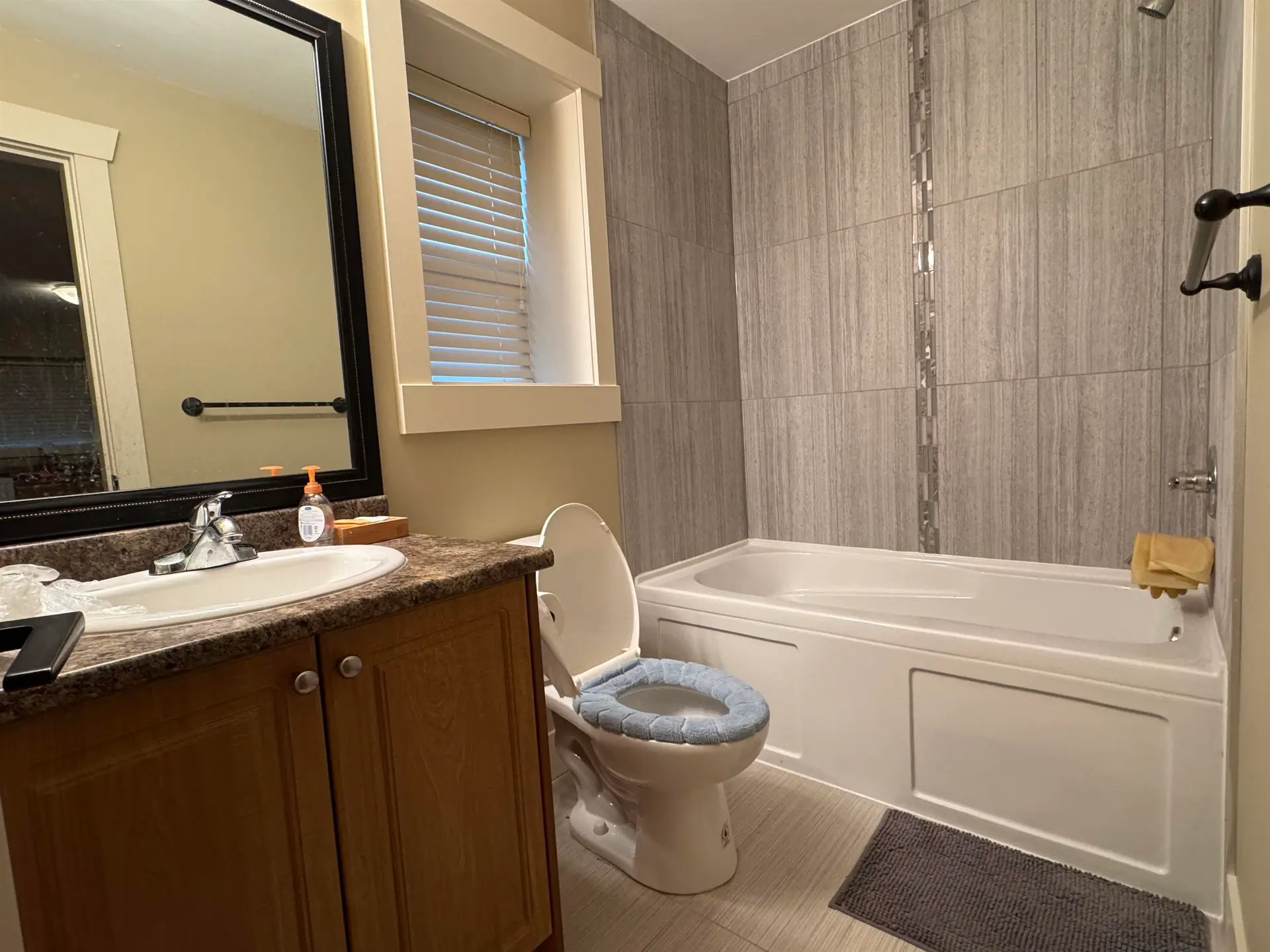 3373 Francis Crescent - Image 10