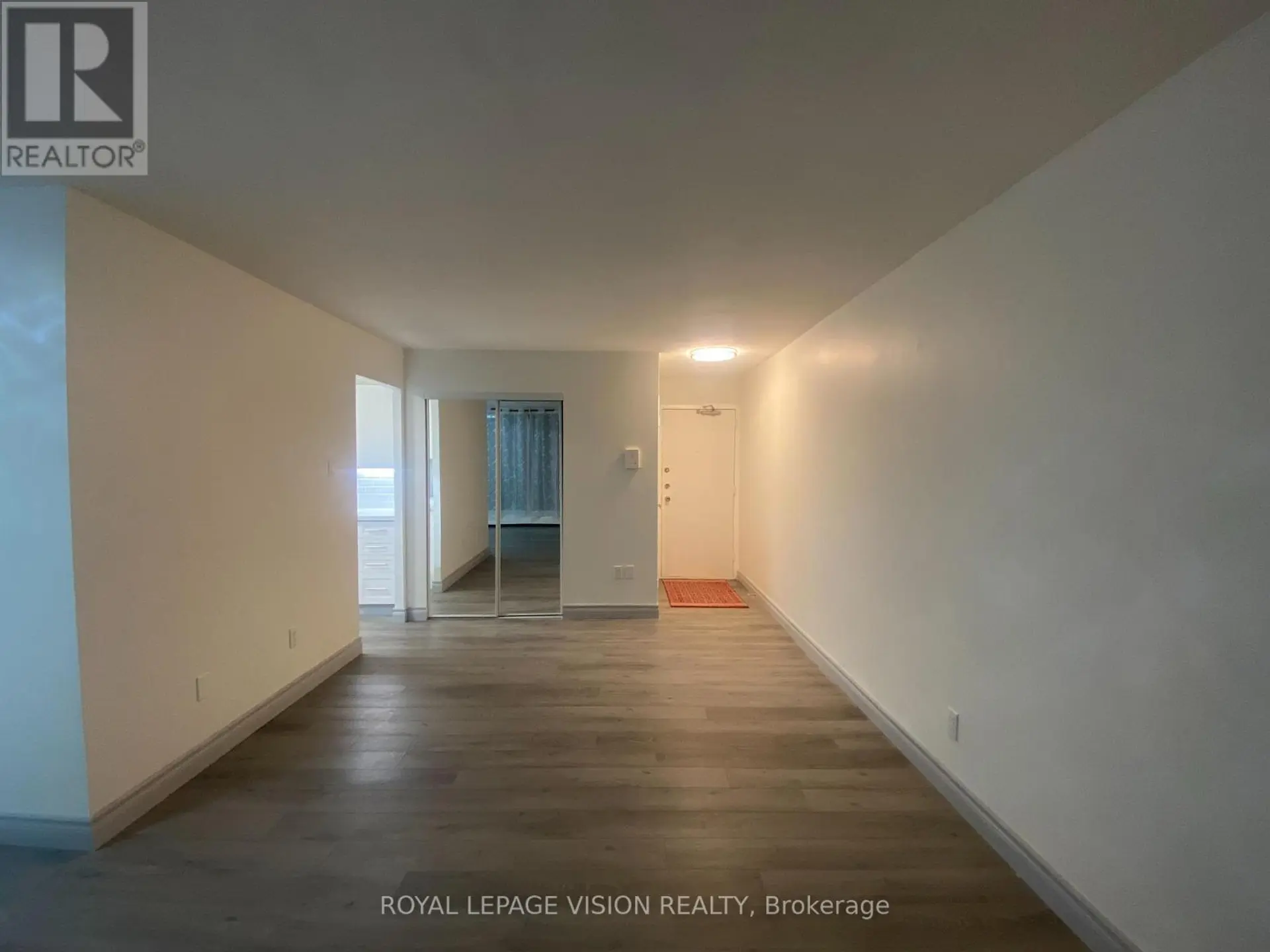 #205 895 KENNEDY ROAD - Image 4