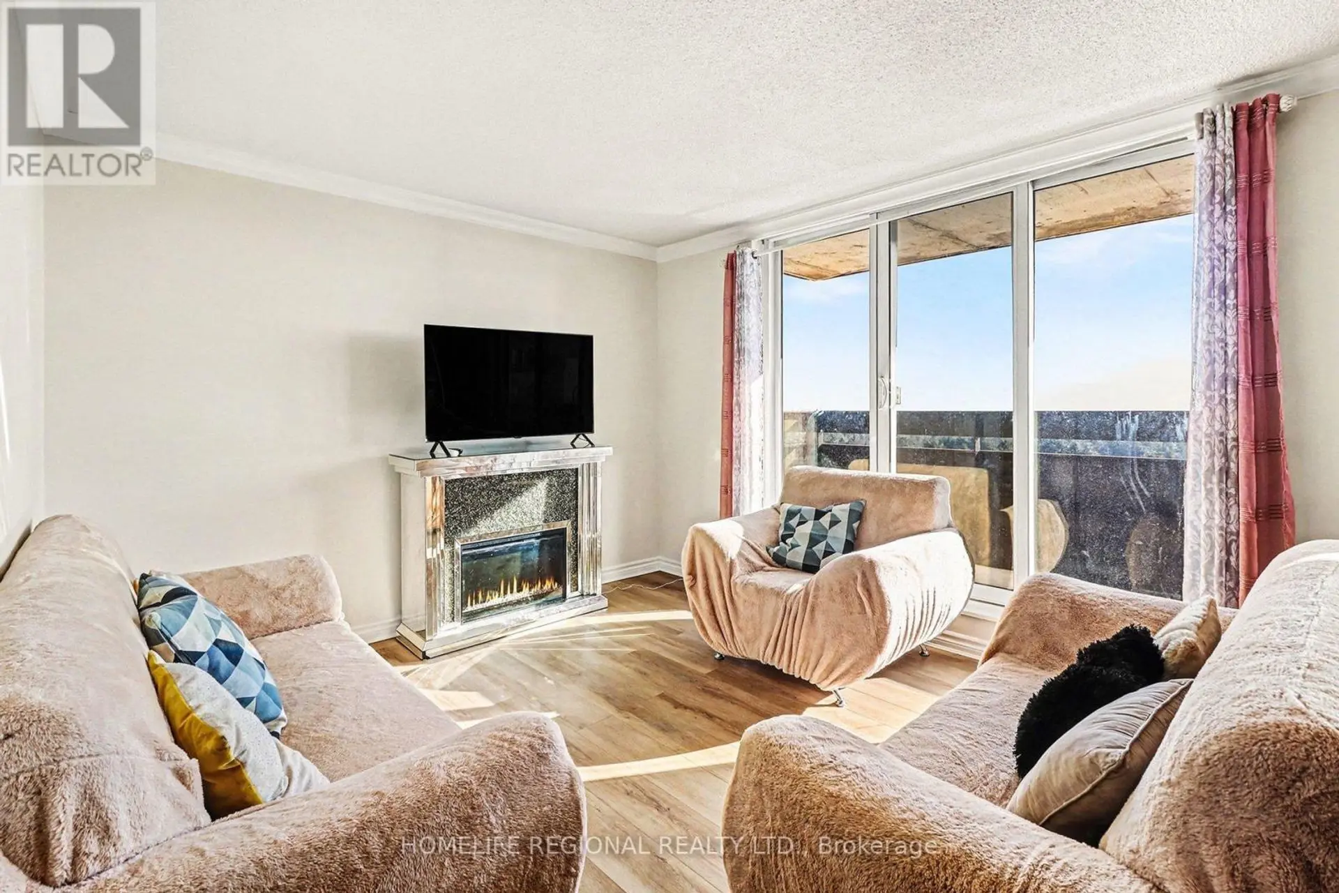 #1403 2000 JASMINE CRESCENT - Image 2