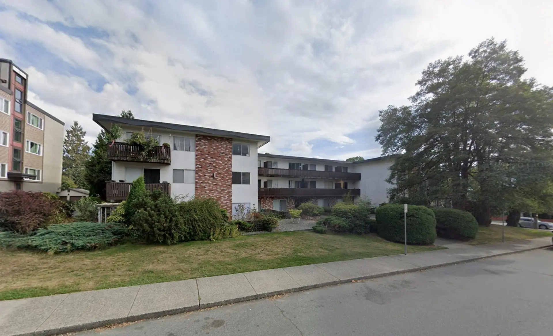 Property at #206 910 Fifth Avenue, New Westminster, BC