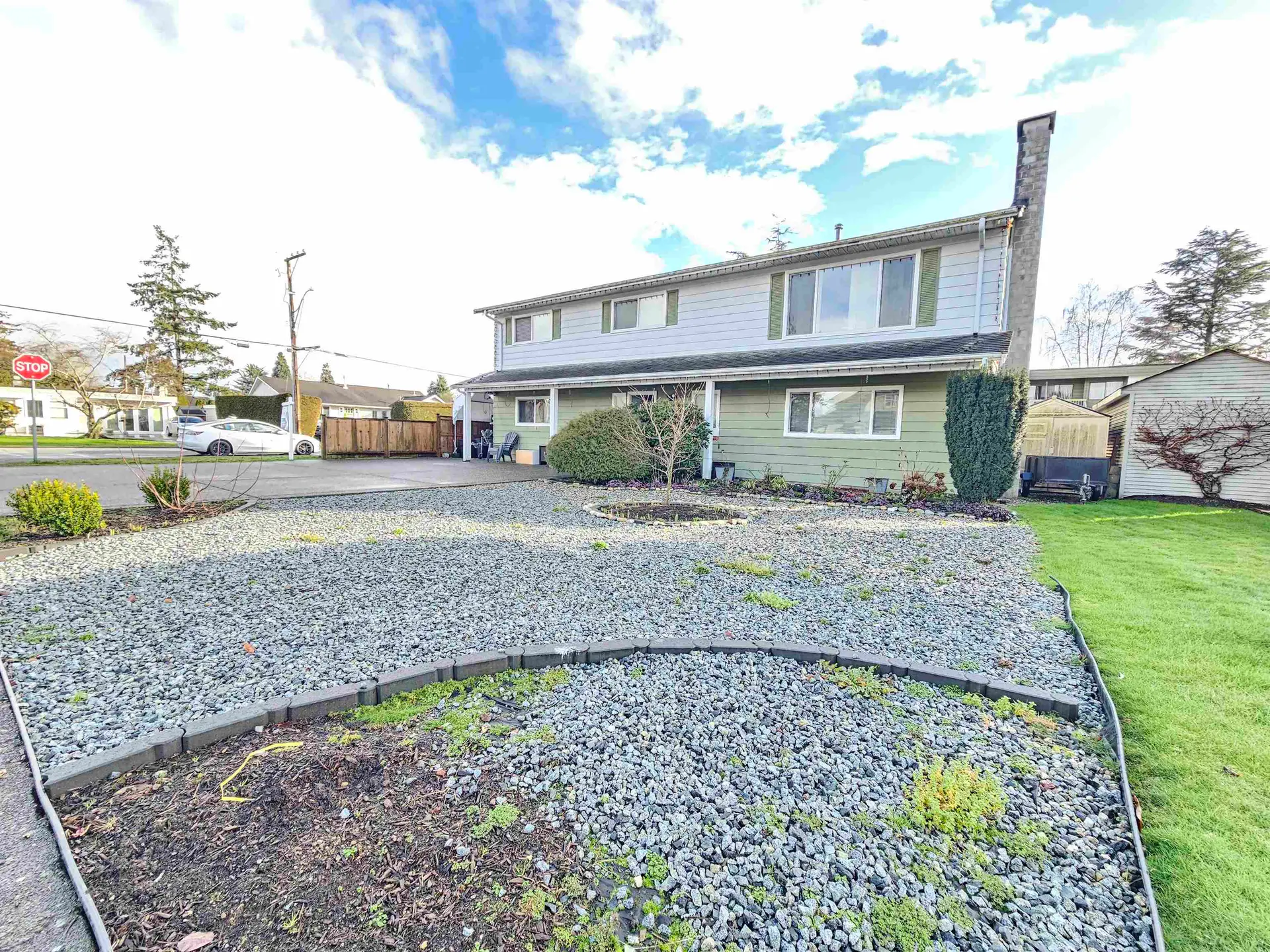 5574 49 Avenue - Image 3