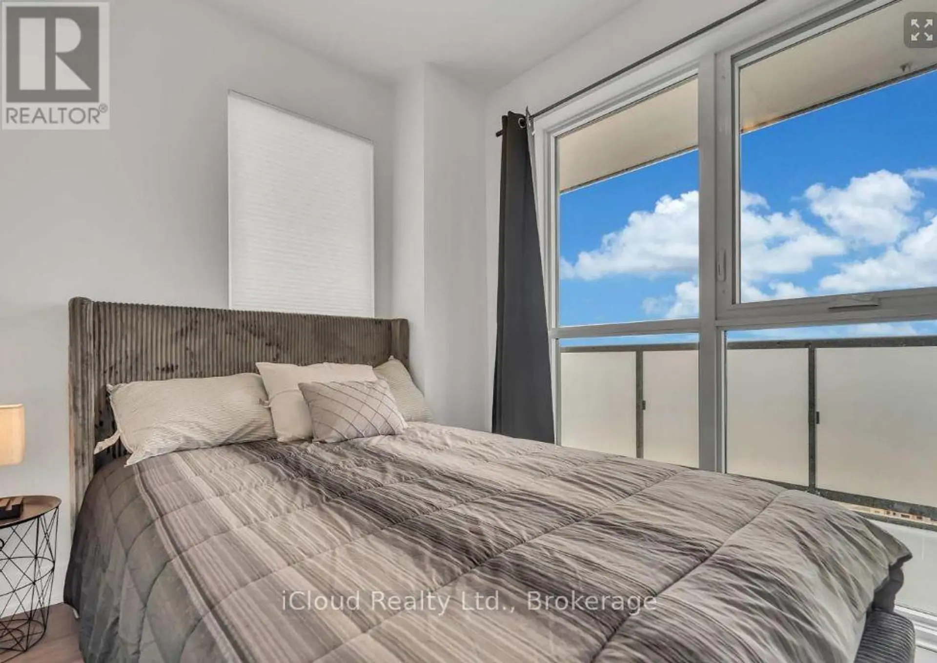 #1917 2550 SIMCOE STREET N - Image 6