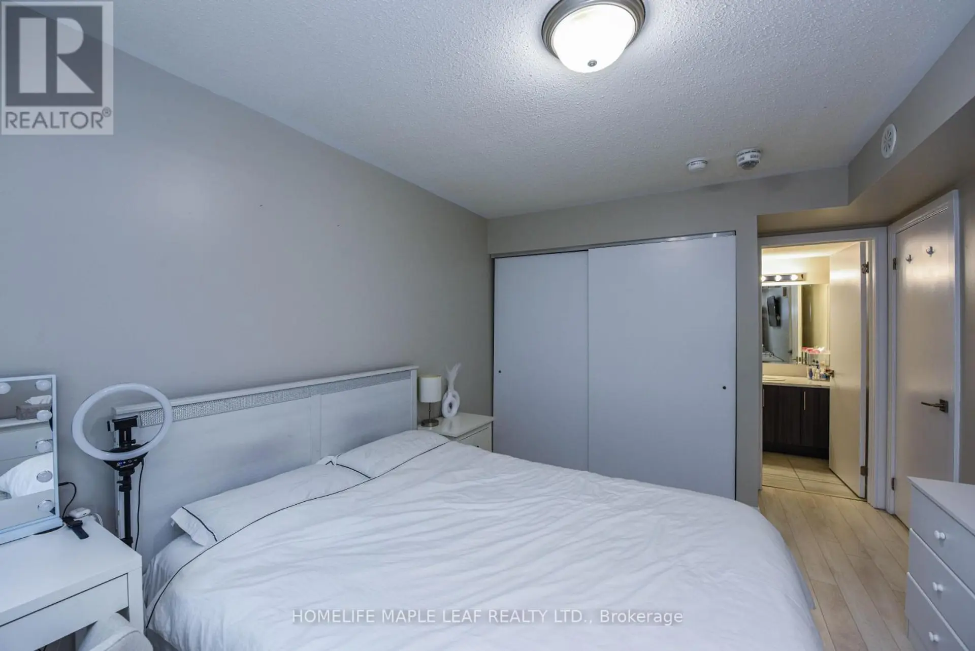 #98 100 DUFAY ROAD N - Image 12
