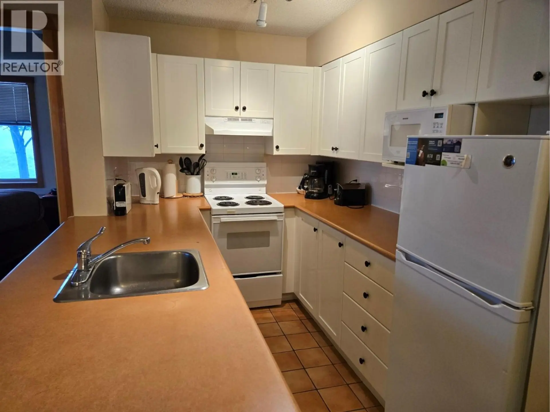 #114 2060 Summit Drive - Image 2