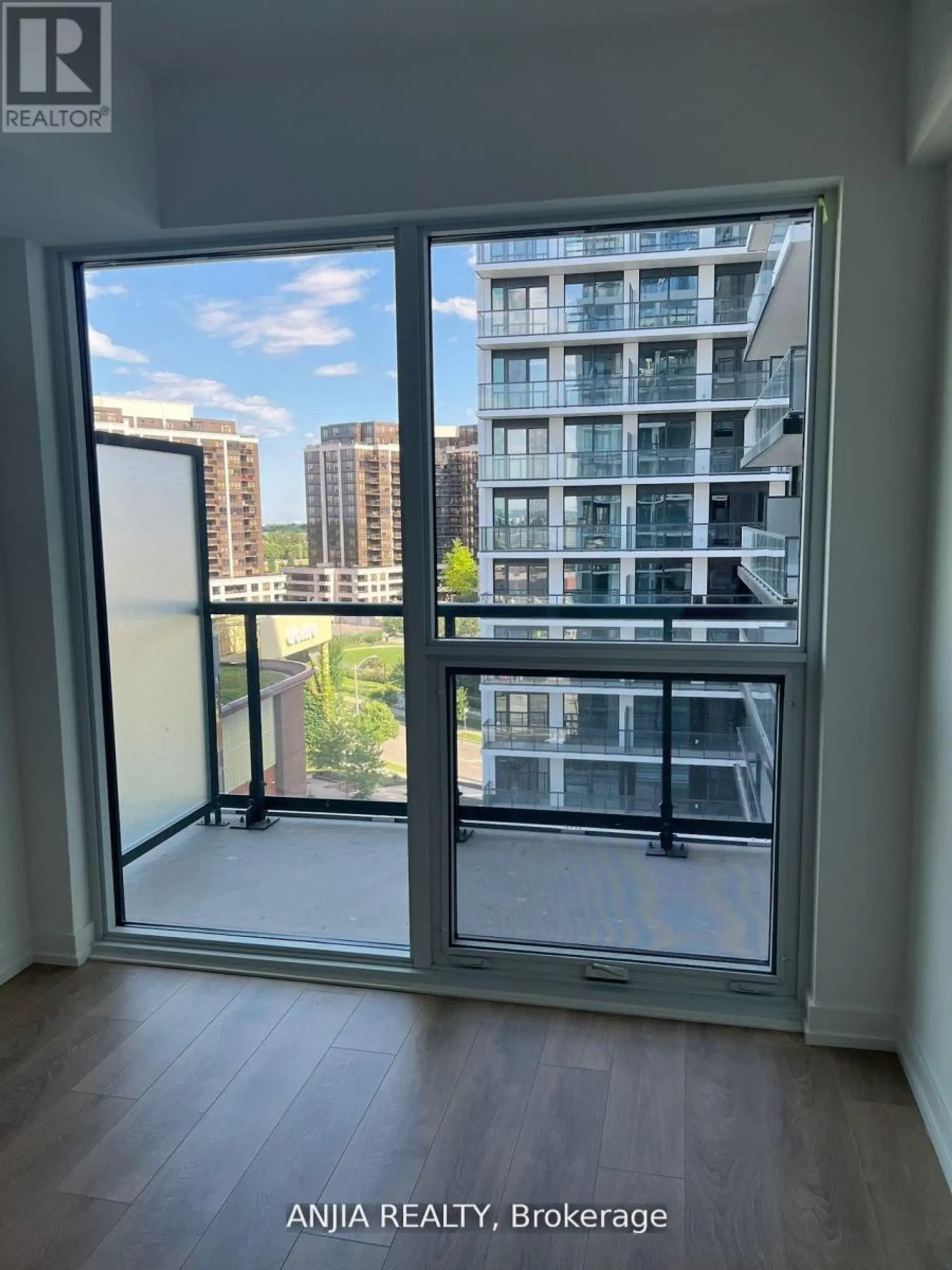 #932 1100 SHEPPARD AVENUE W - Image 8