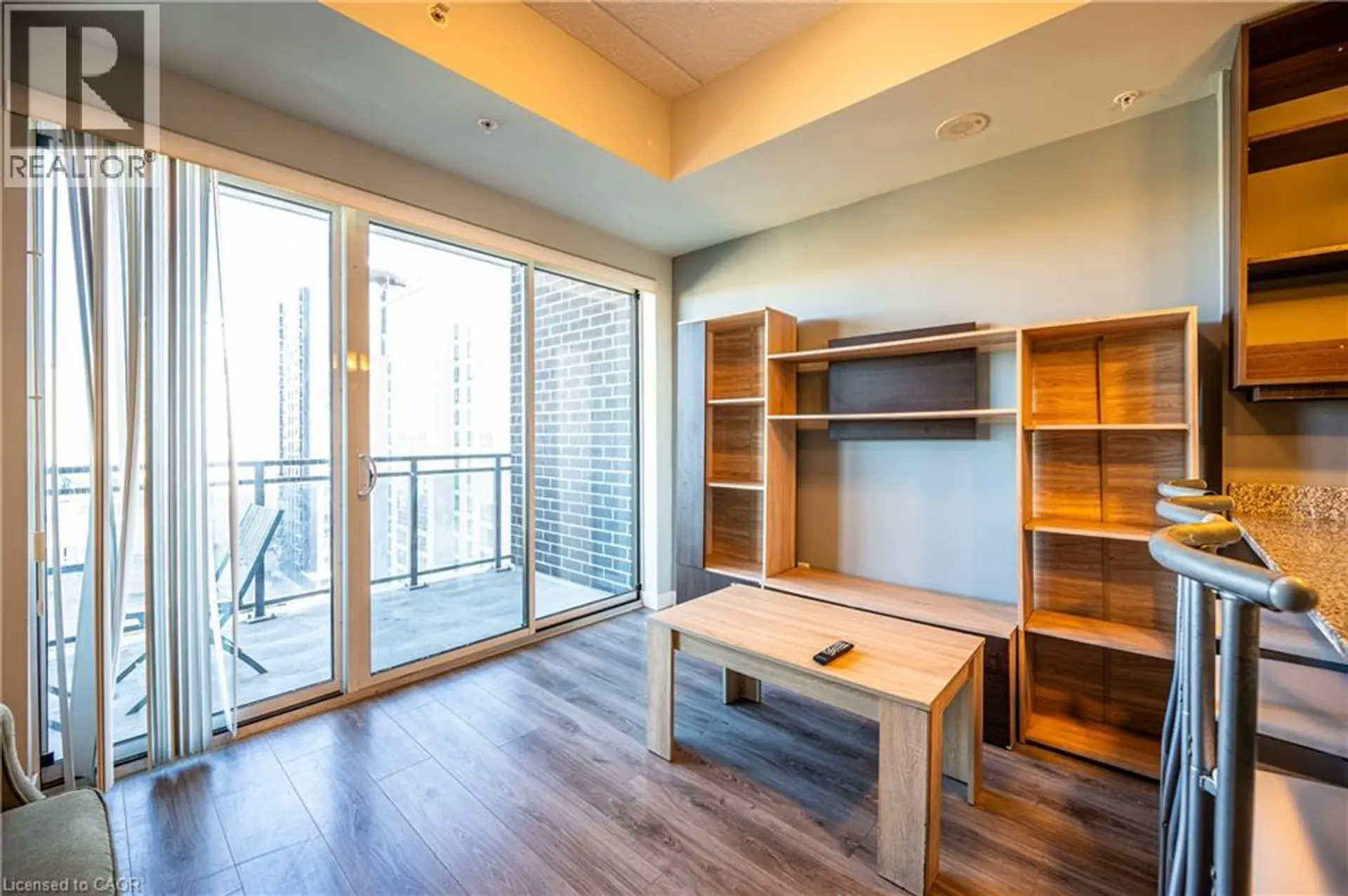#1106 318 SPRUCE Street - Image 4