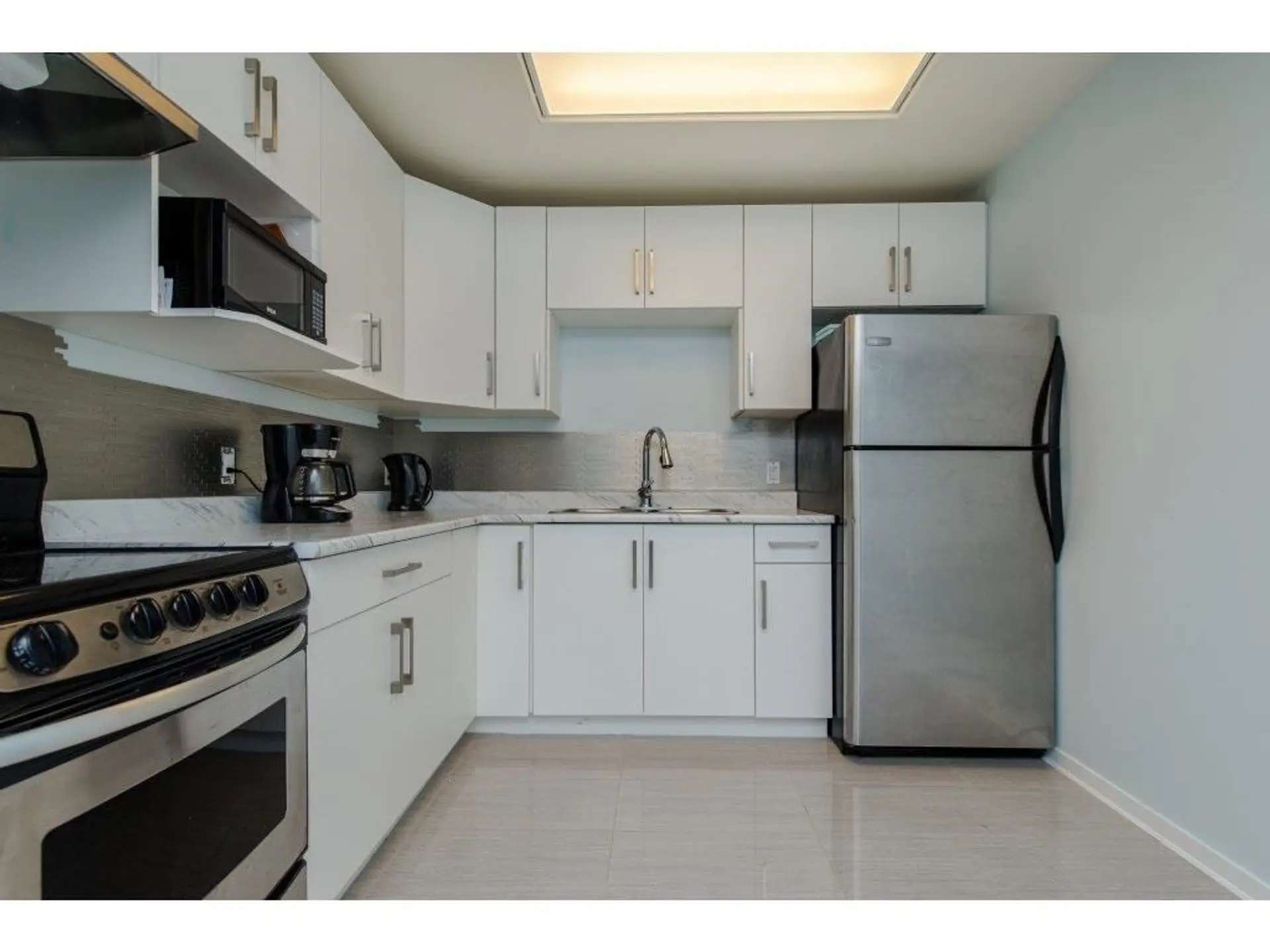 #207 2567 Victoria Street - Image 3