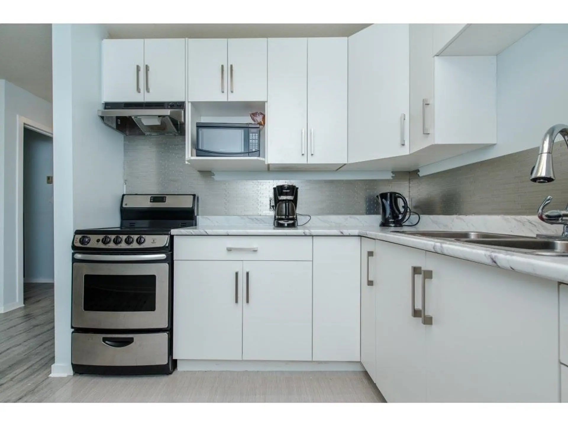 #207 2567 Victoria Street - Image 4