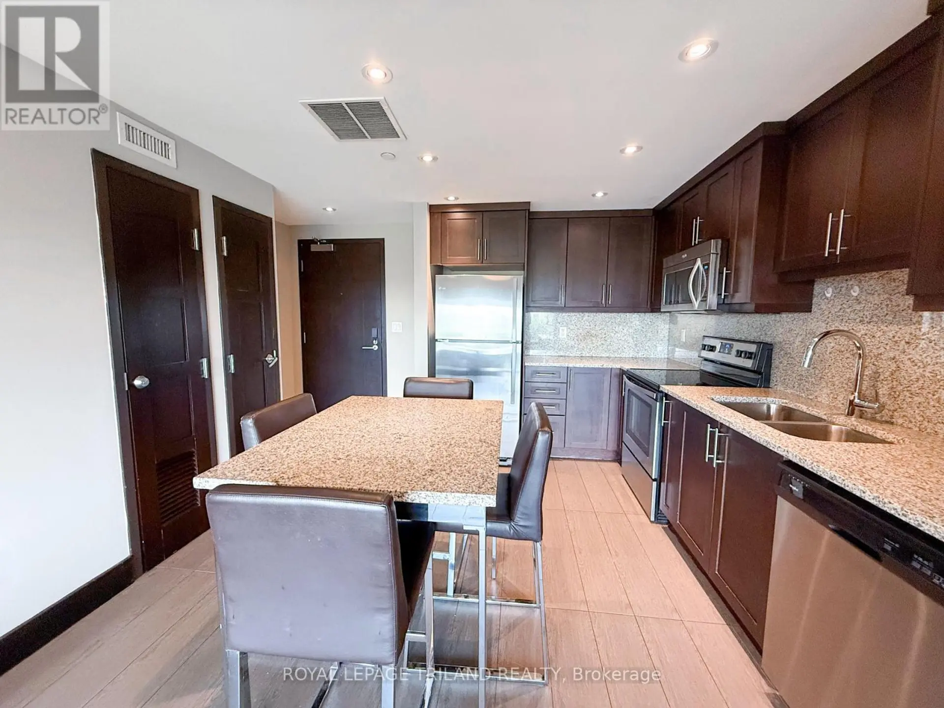 #1116 1235 RICHMOND STREET - Image 4