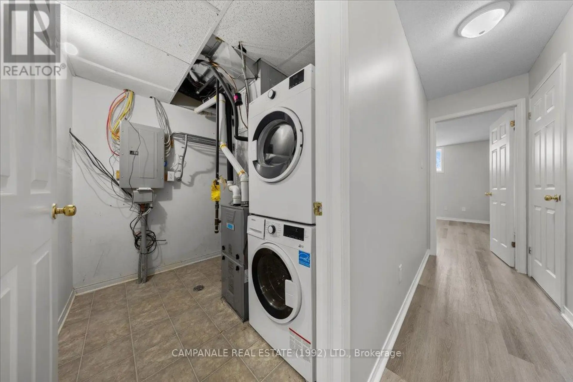 831 LONGFIELDS DRIVE - Image 16