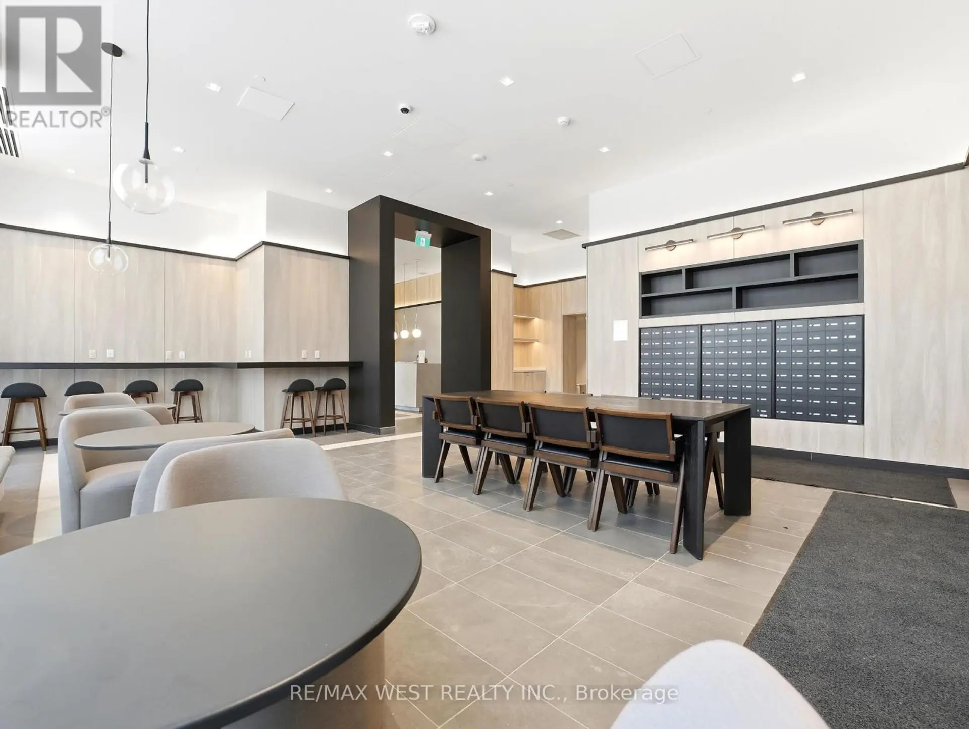 #912 1 JARVIS STREET - Image 3