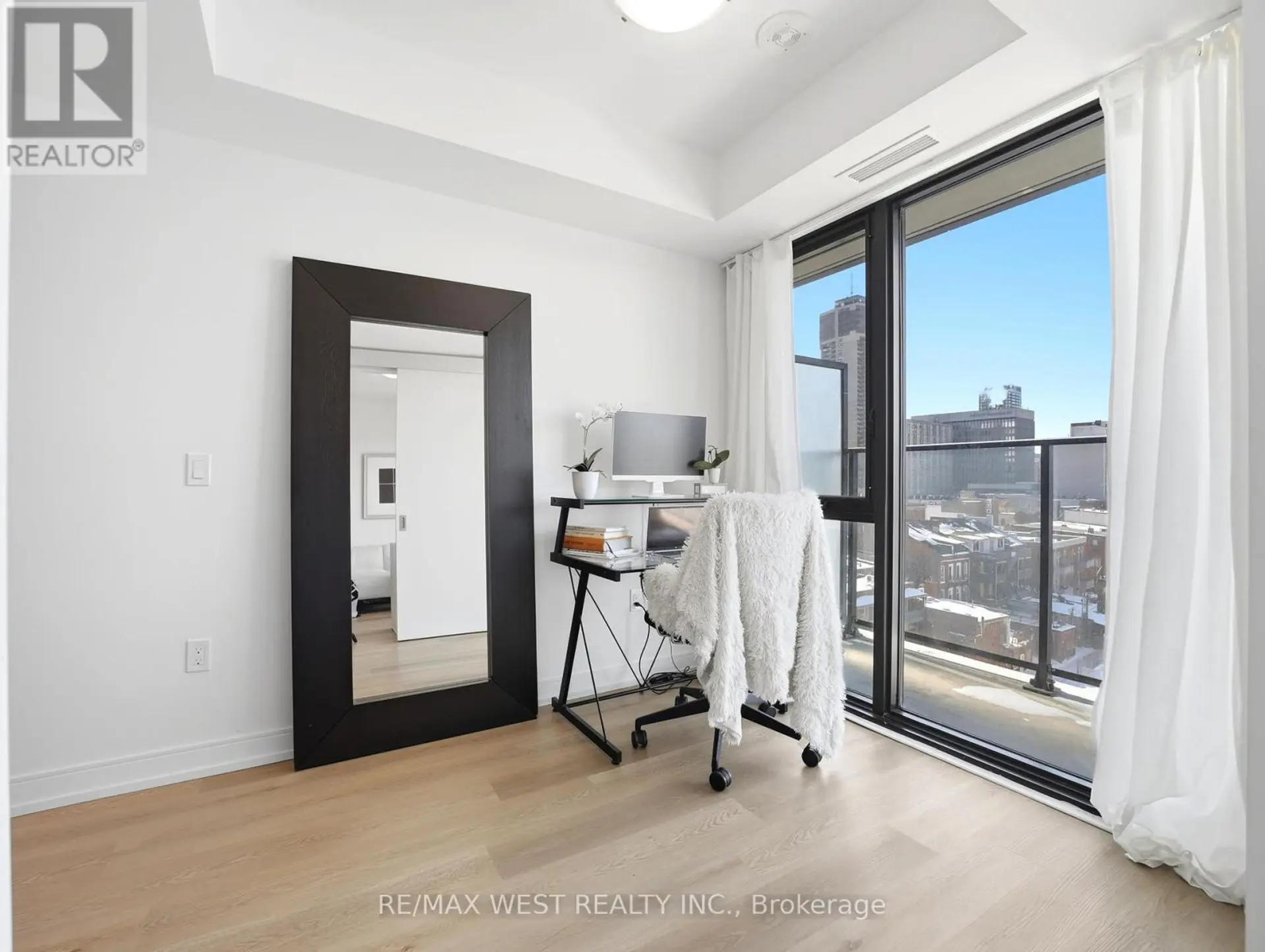 #912 1 JARVIS STREET - Image 5