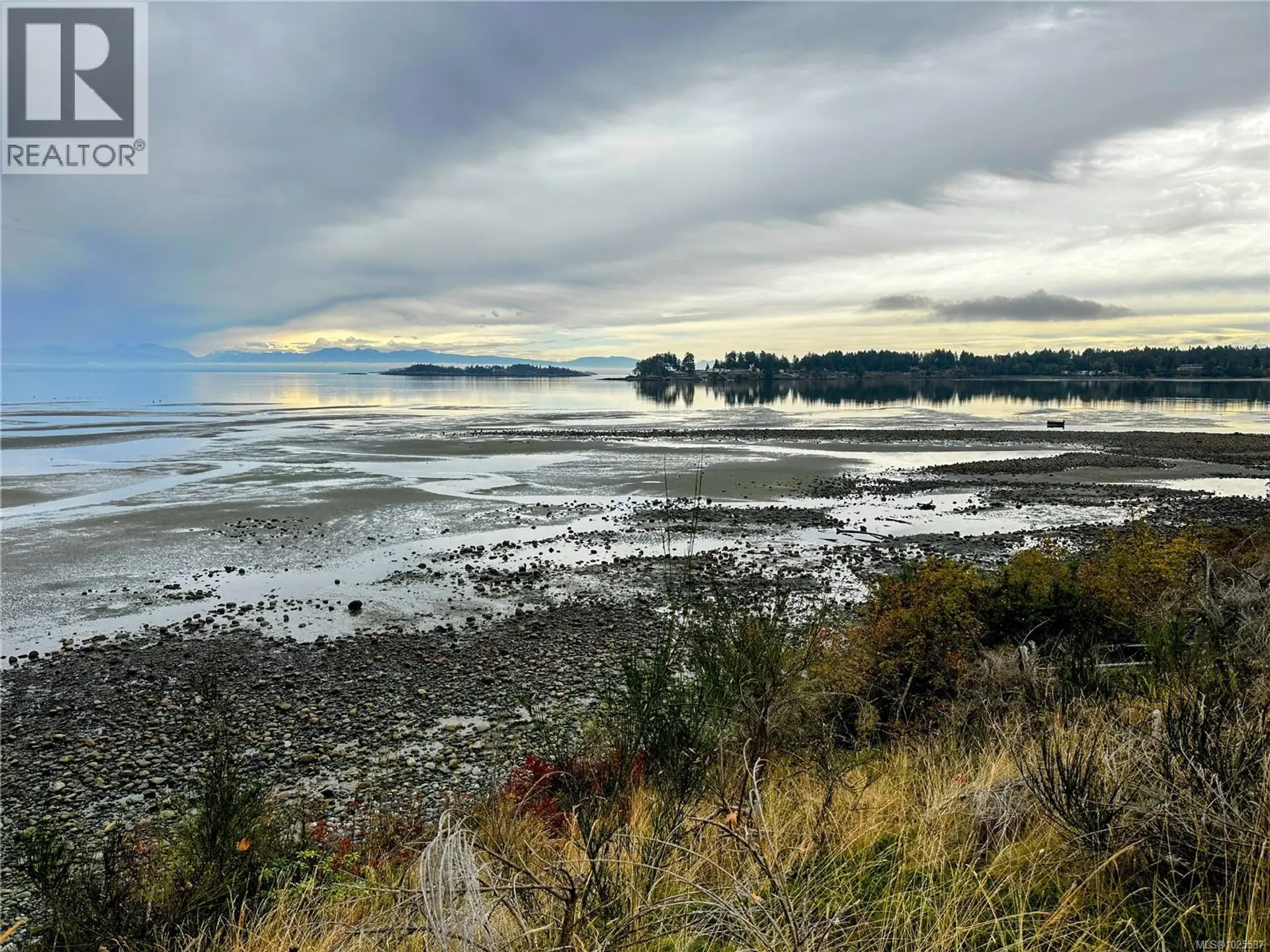 Property at #7 1175 Resort Dr, Parksville, BC