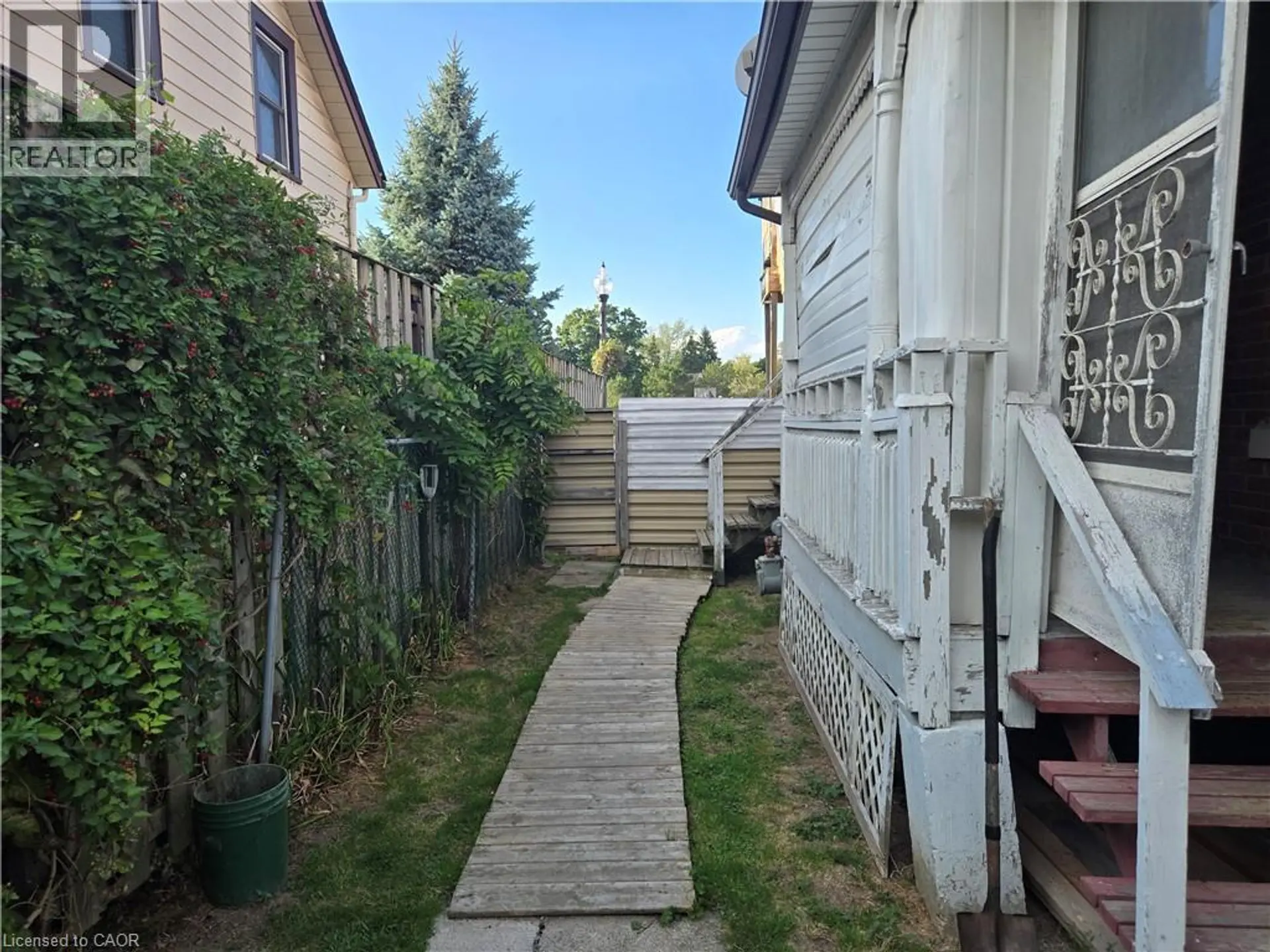 13 TALBOT STREET E - Image 6