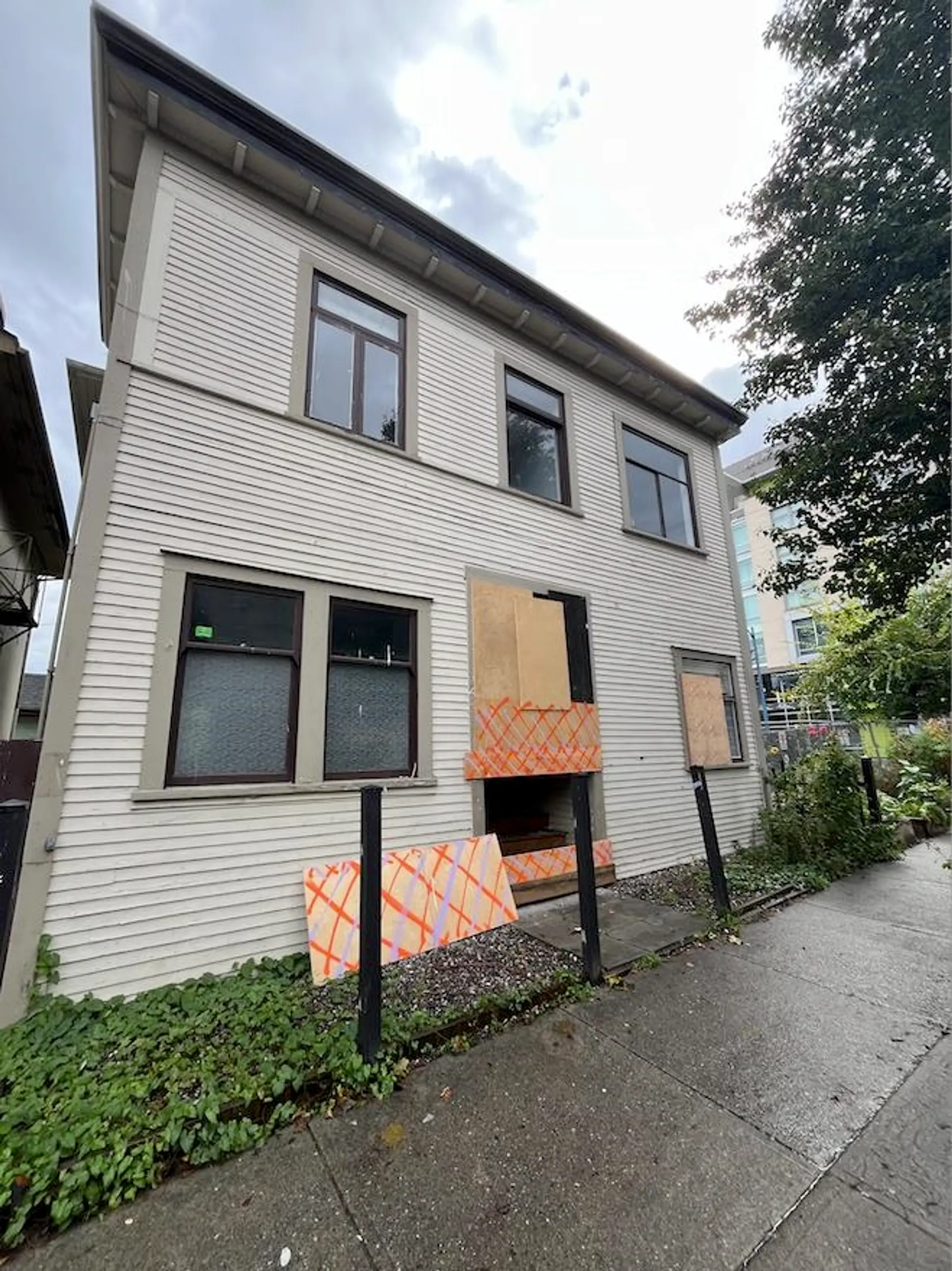 242 Princess Avenue - Image 1
