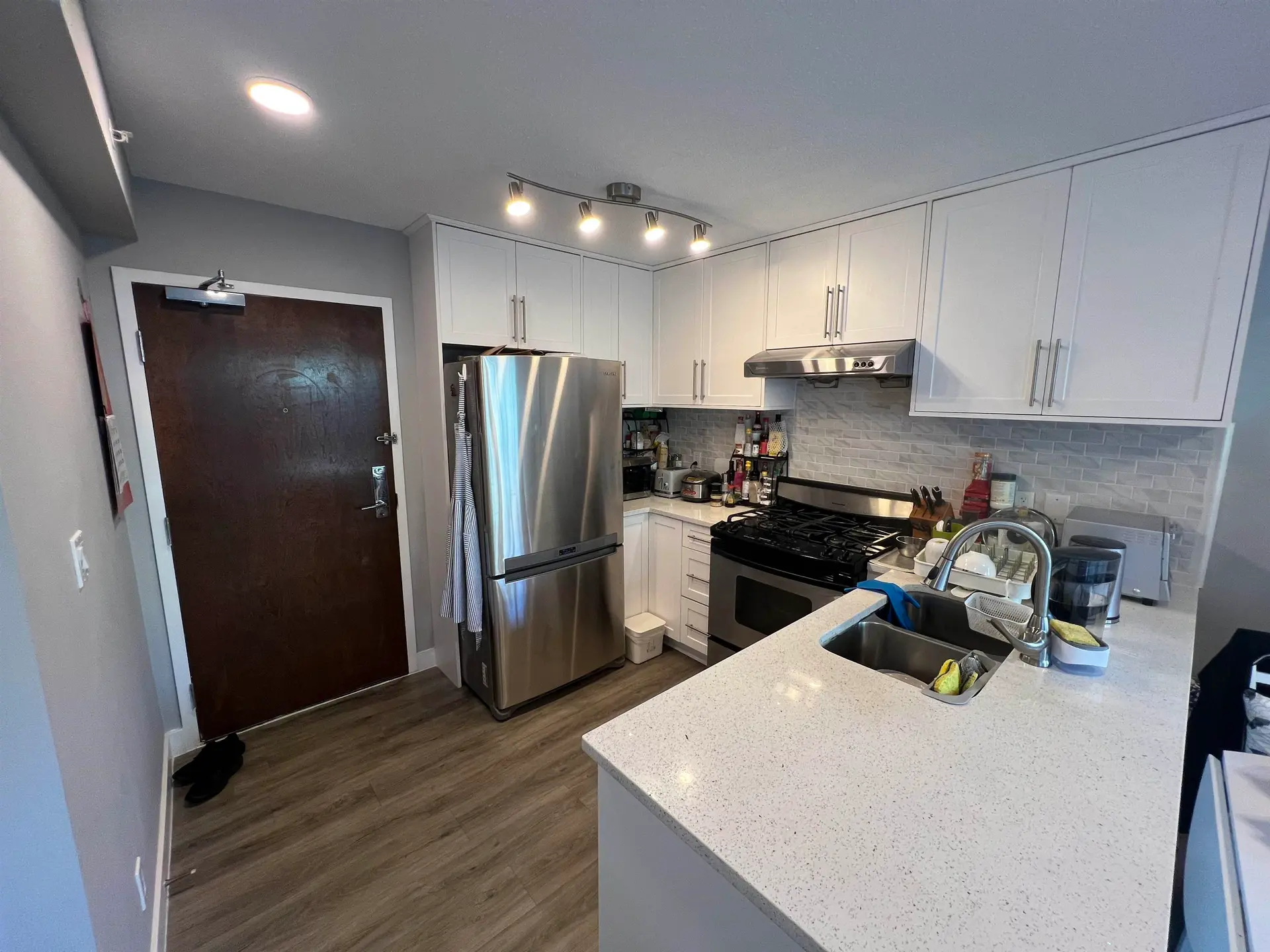 #501 8280 Lansdowne Road - Image 6