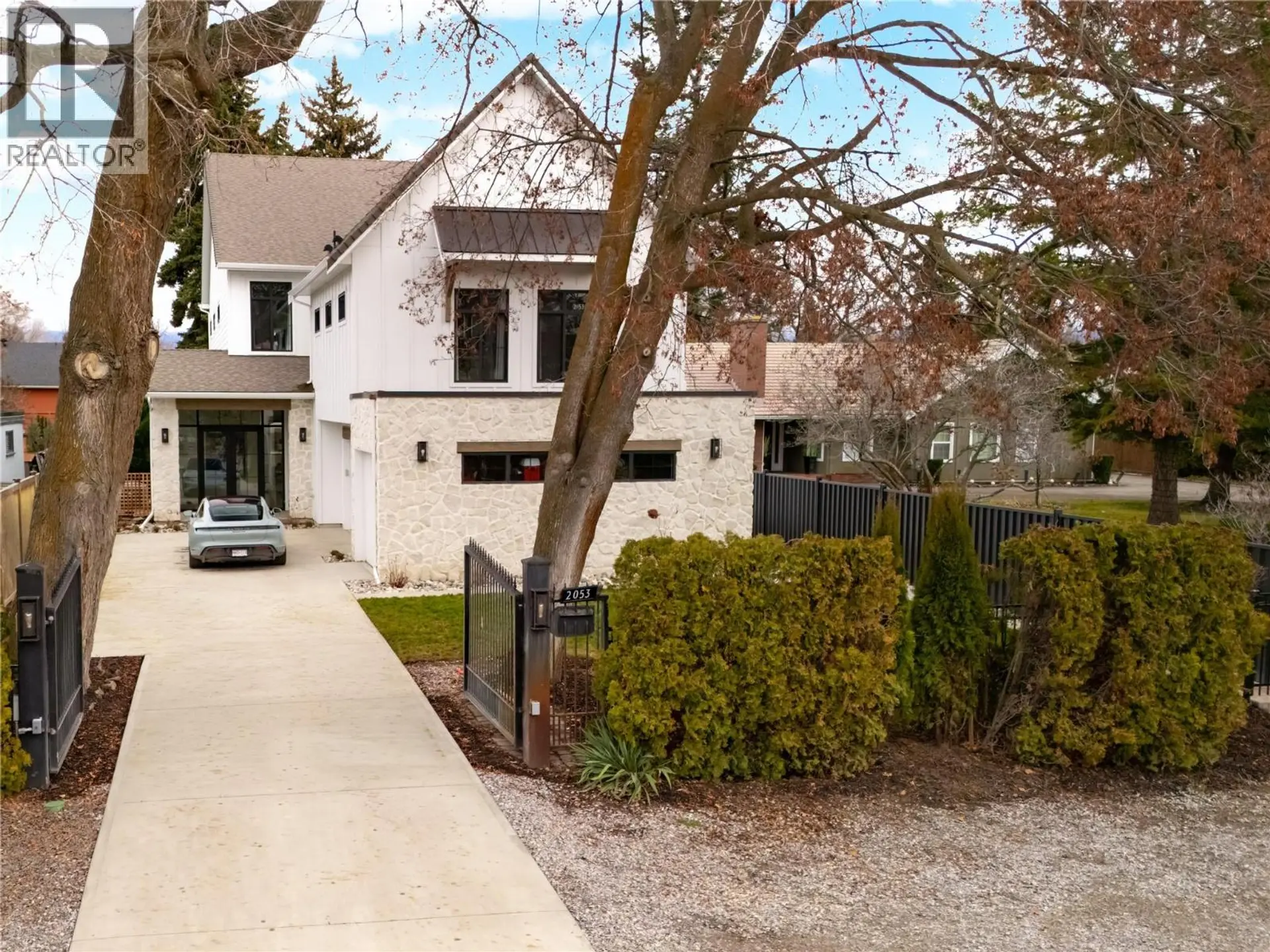 Property at 2053 Long Street, Kelowna, BC