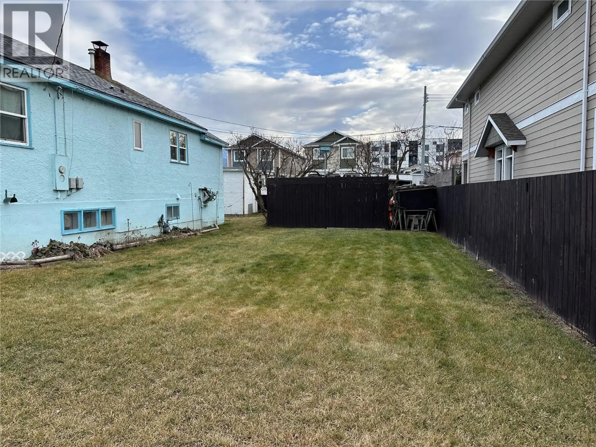 440 Westminster Avenue W - Image 3