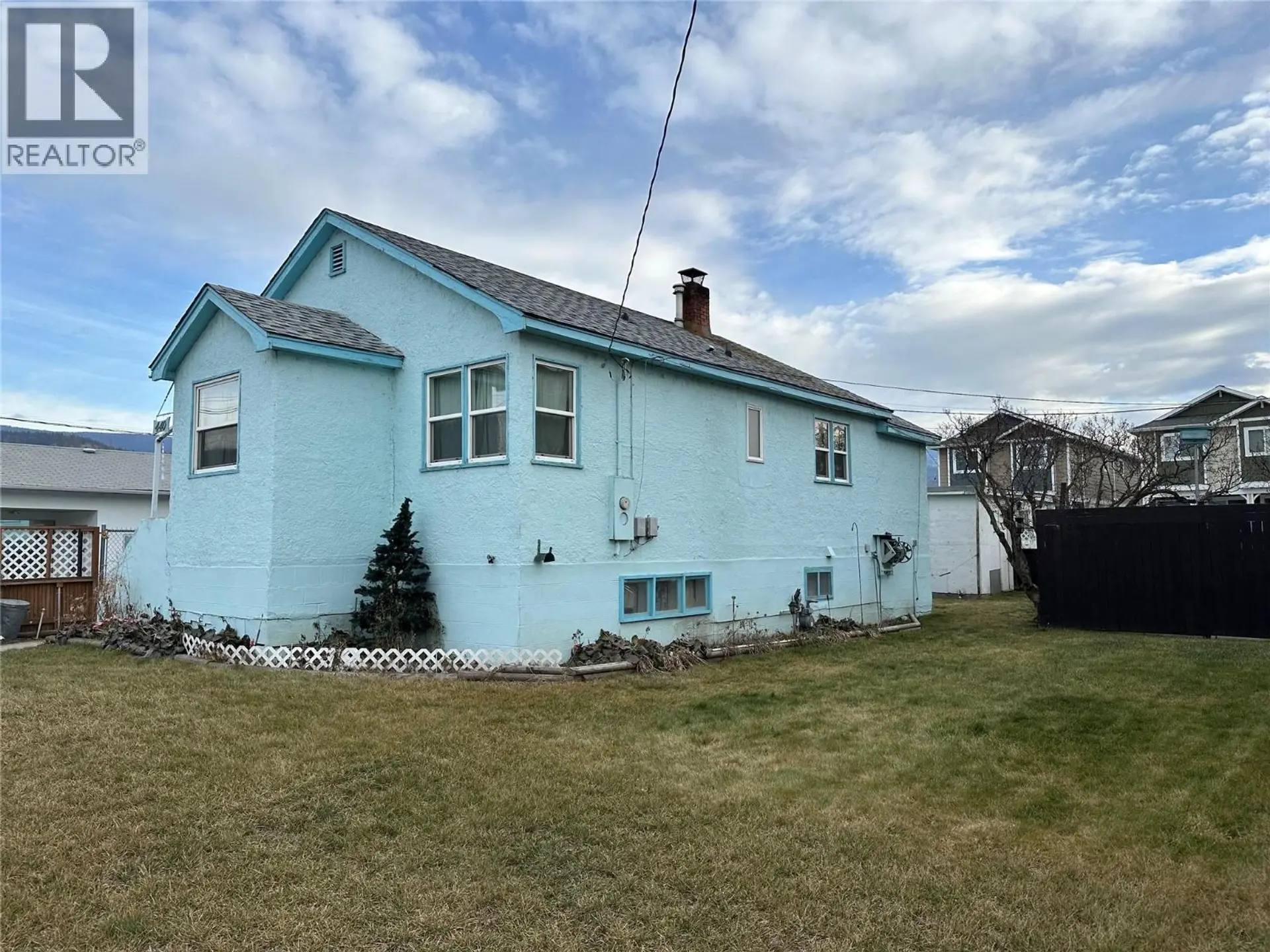 440 Westminster Avenue W - Image 1