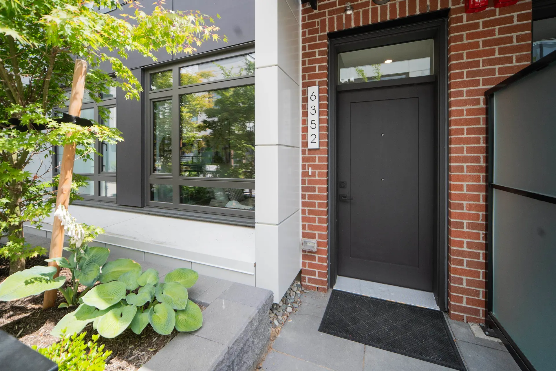 6352 Oak Street - Image 12