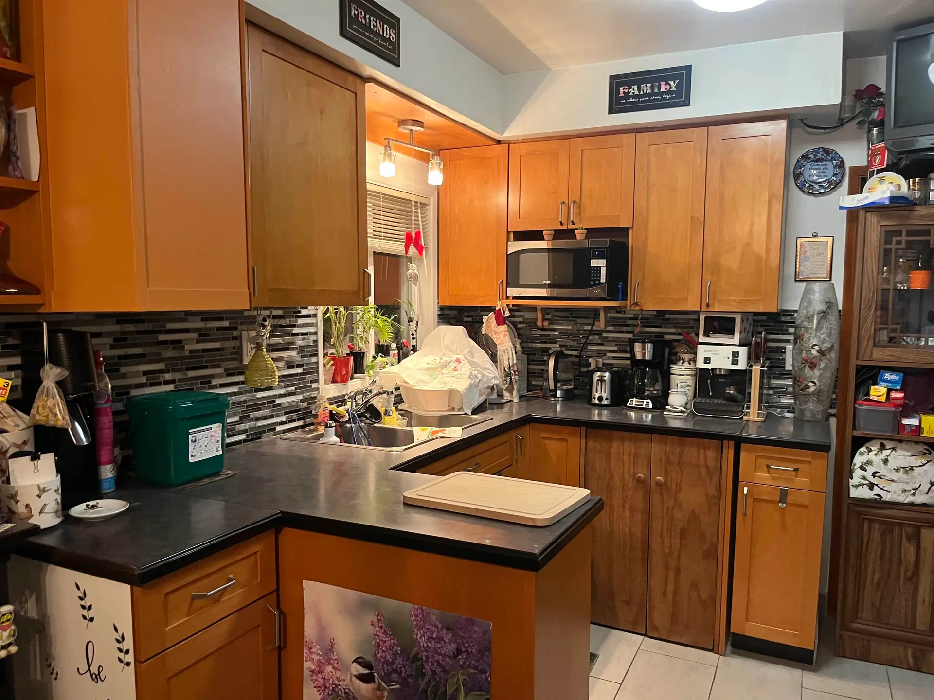4042 Nootka Street - Image 2