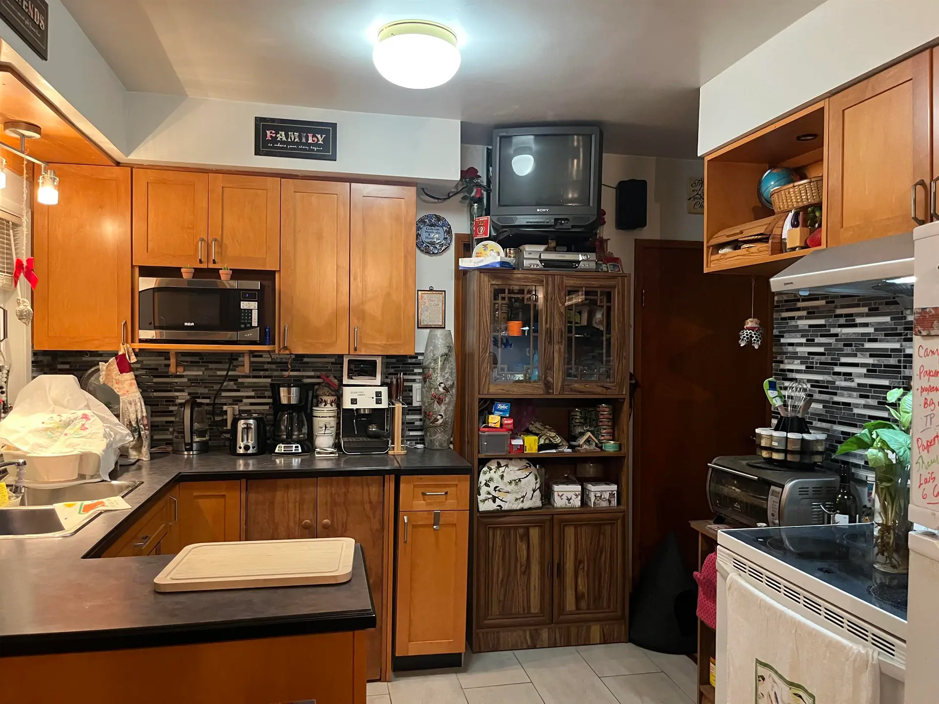 4042 Nootka Street - Image 3