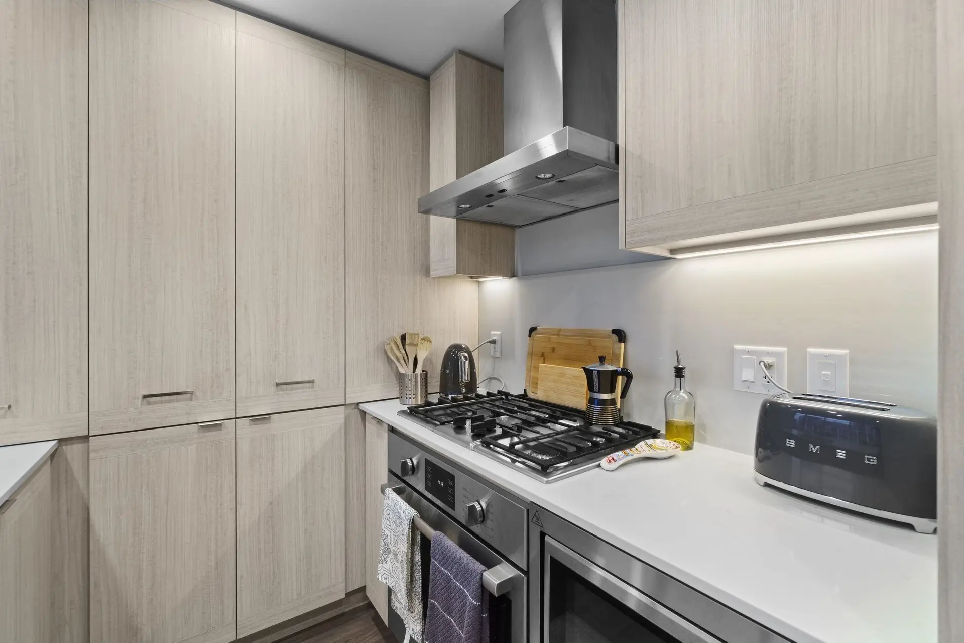 #2106 2351 Beta Avenue - Image 6
