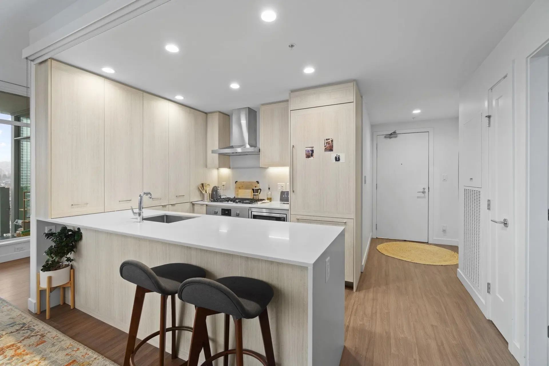 #2106 2351 Beta Avenue - Image 4