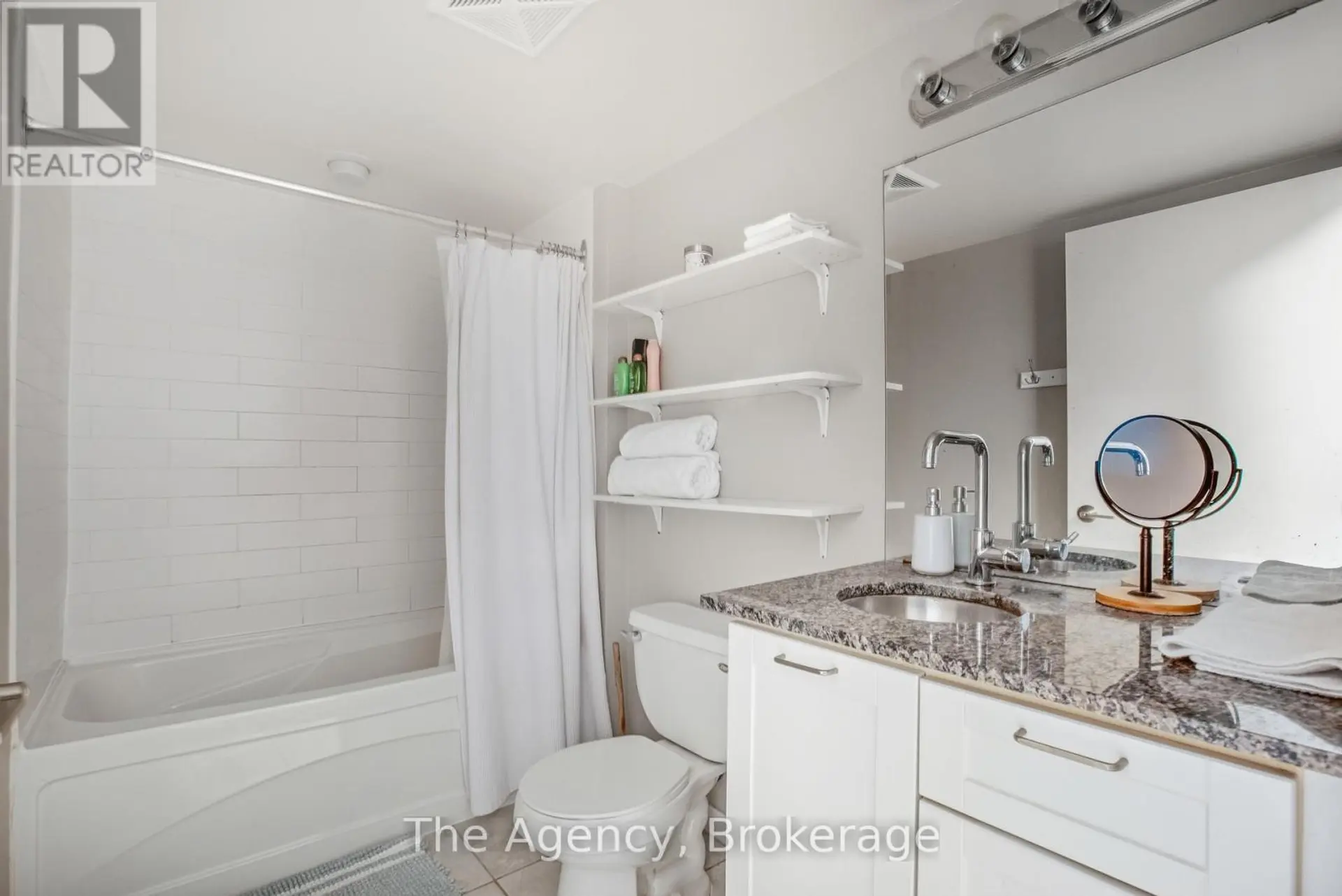 #210 76 SHUTER STREET - Image 5