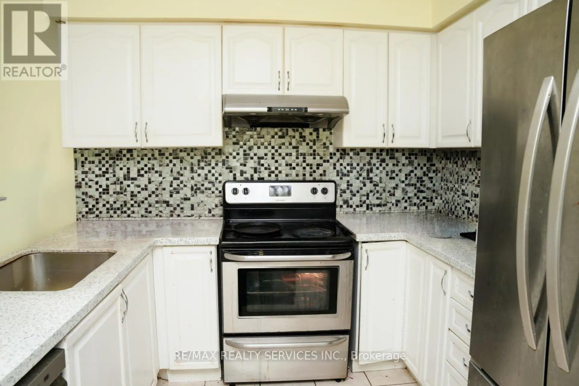 126 EDENBROOK HILL DRIVE - Image 2