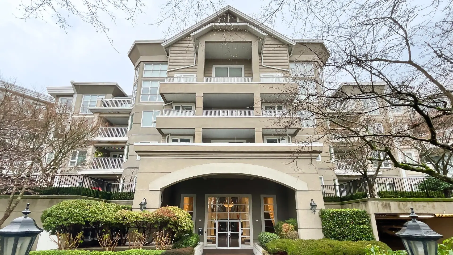 Property at #425 5888 Dover Crescent, Richmond, BC