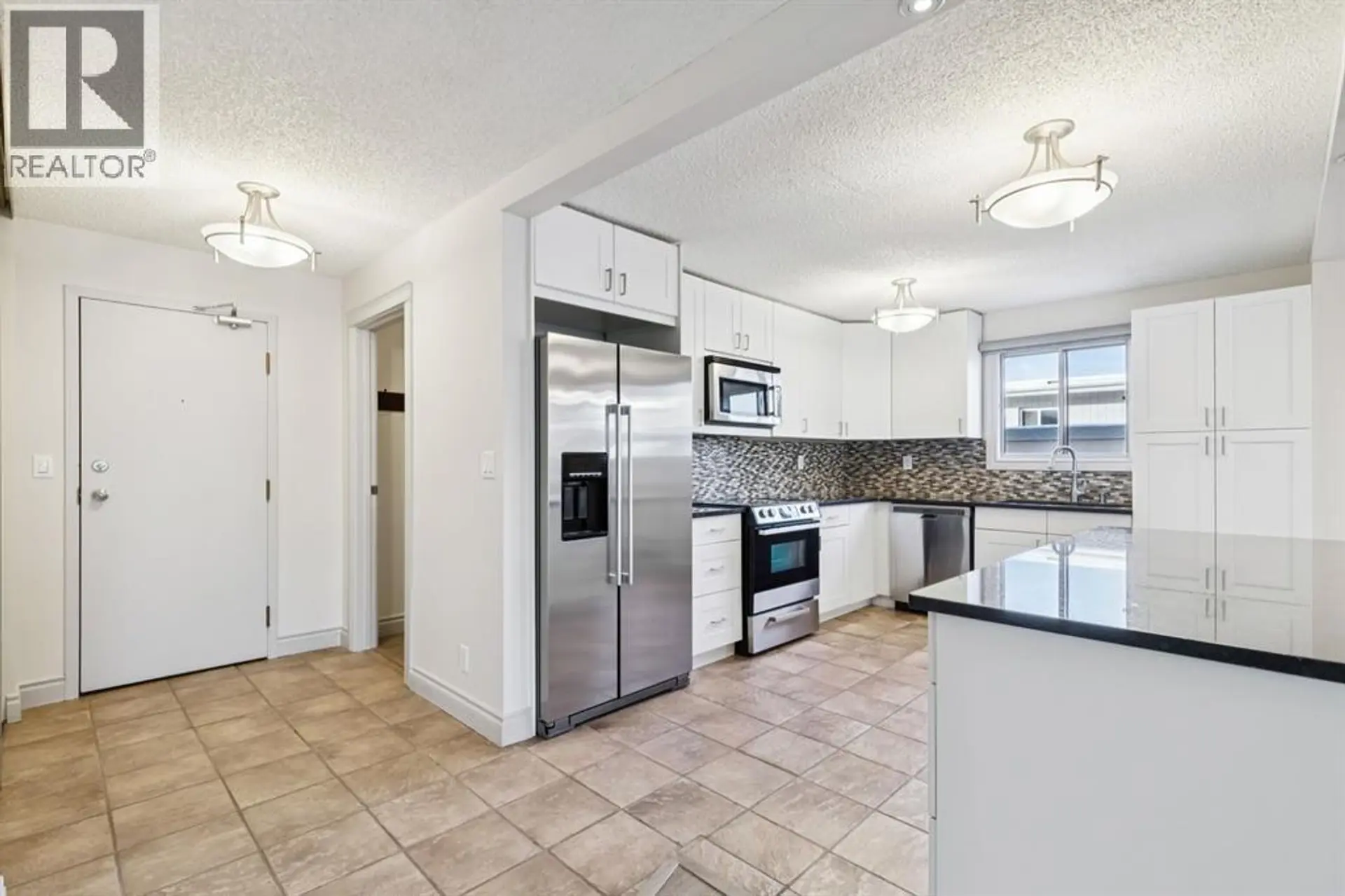 #6 1607 26 AVENUE SW - Image 3