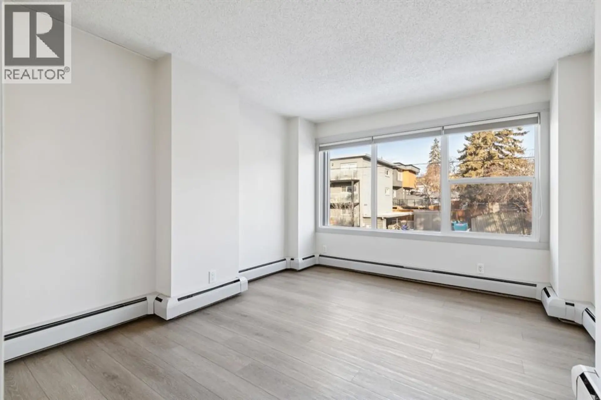 #6 1607 26 AVENUE SW - Image 17
