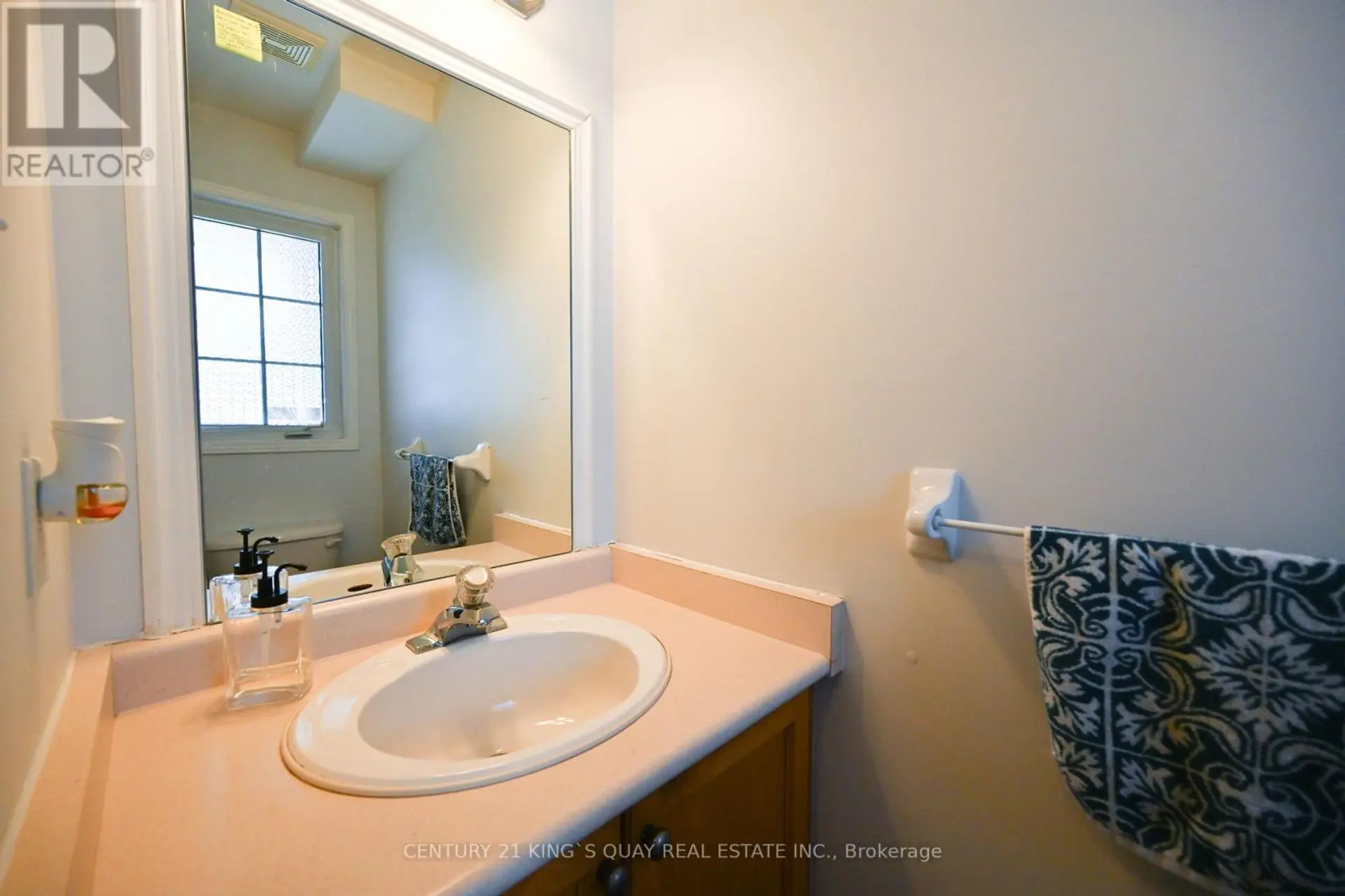 50 CRITTENDEN DRIVE - Image 11