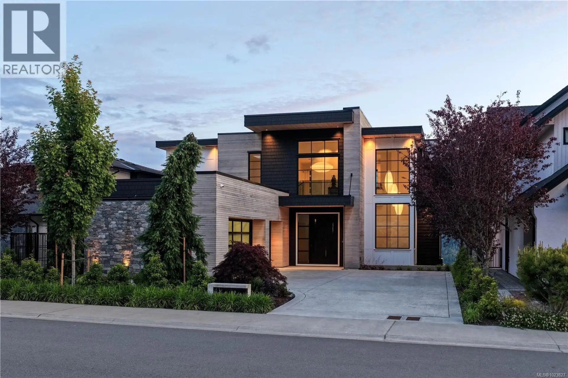 Property at 1424 Pinehurst Pl, Langford, BC