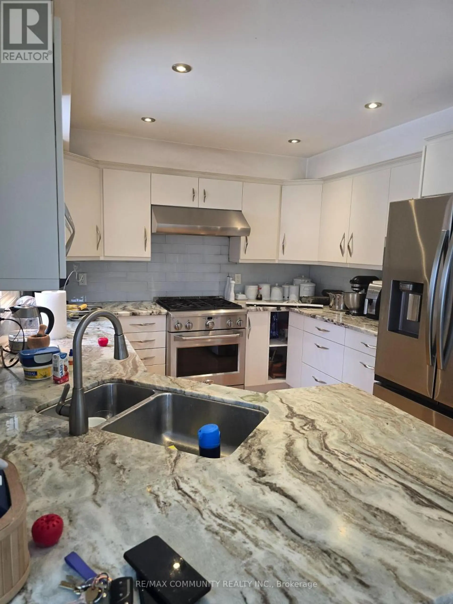 8 CARMICHAEL DRIVE N - Image 8