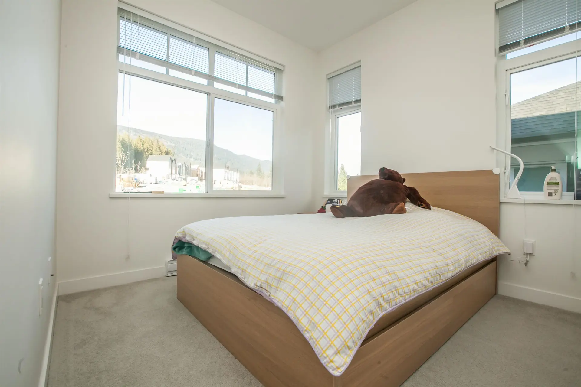 #134 3565 Baycrest Avenue - Image 10