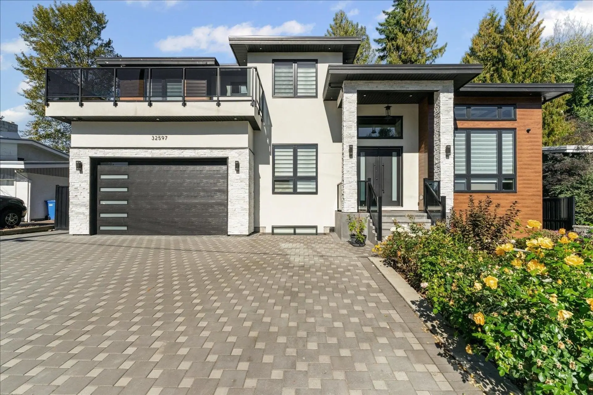 Property at 32597 Willingdon Crescent, Abbotsford, BC