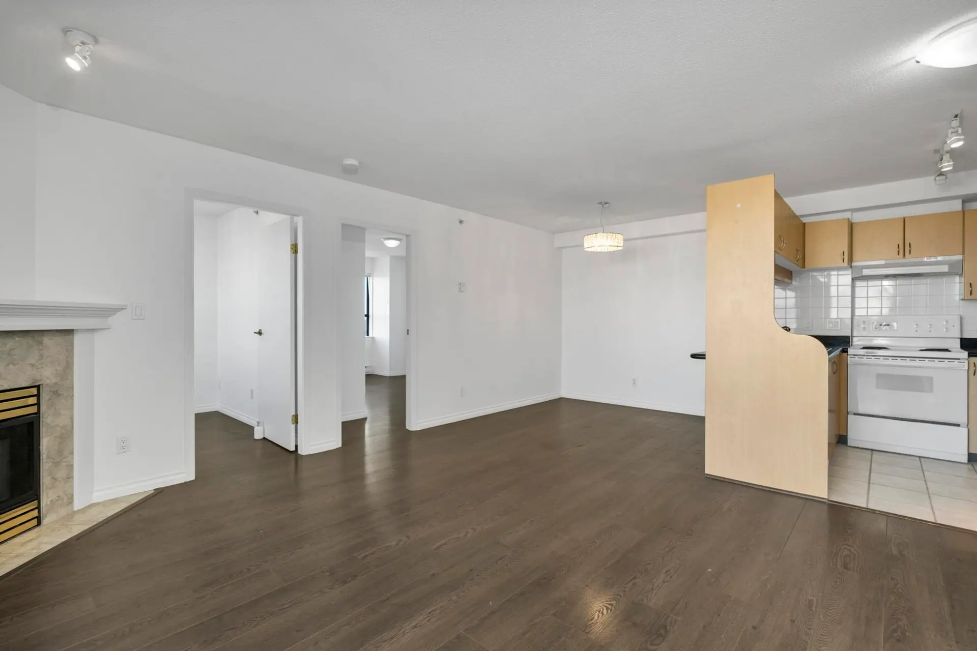 Property at #1106 6611 Cooney Road, Richmond, BC