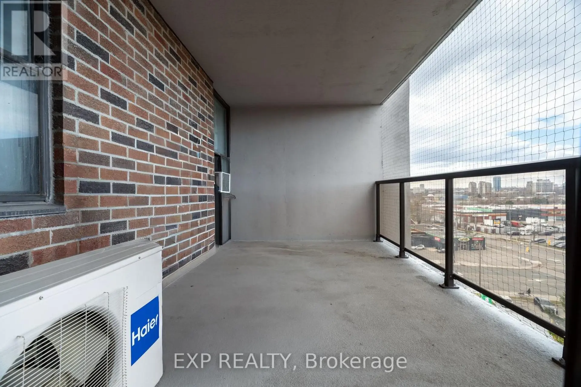 #714 45 SUNRISE AVENUE - Image 15