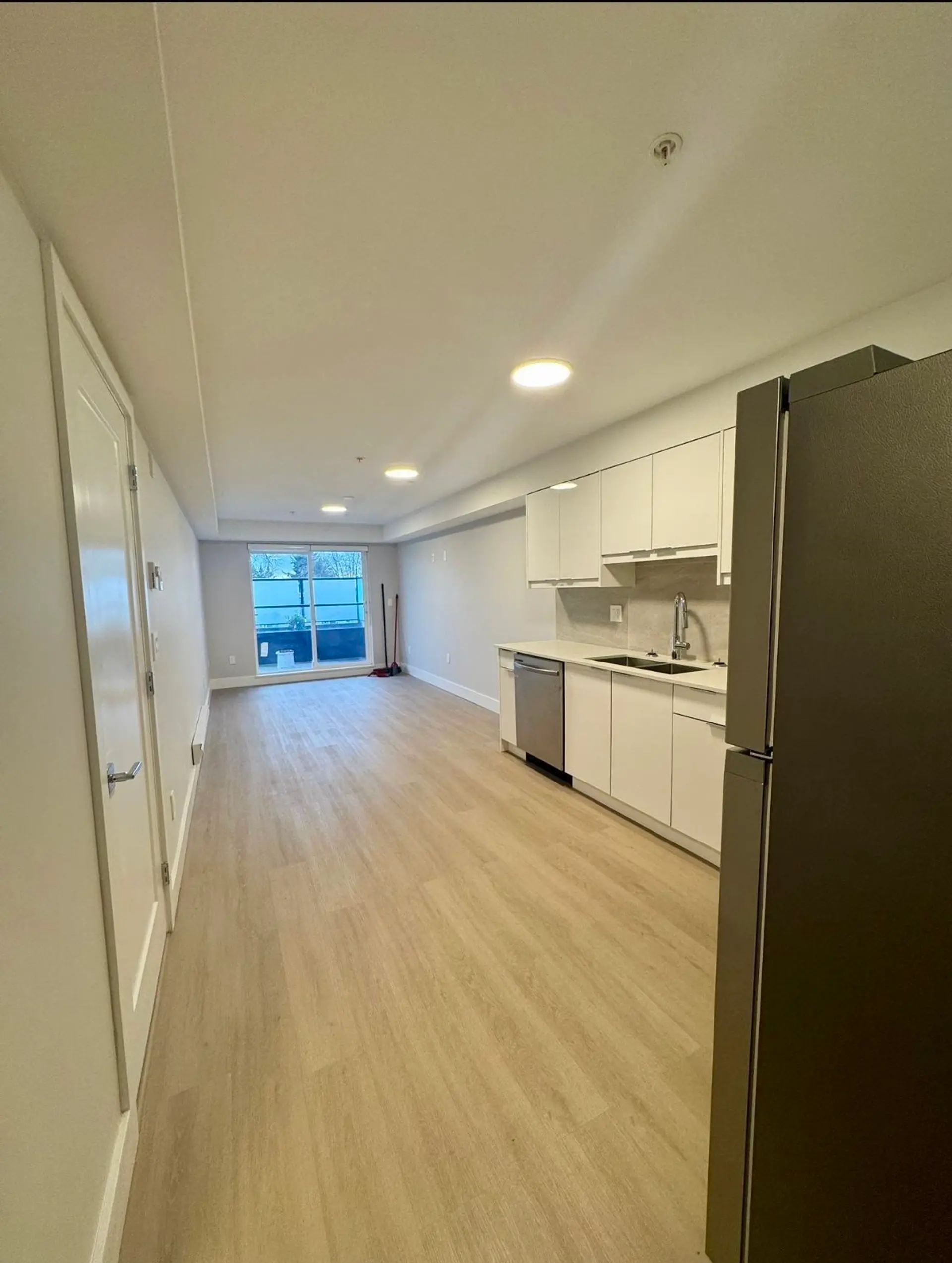 #204 3050 Kingsway - Image 5