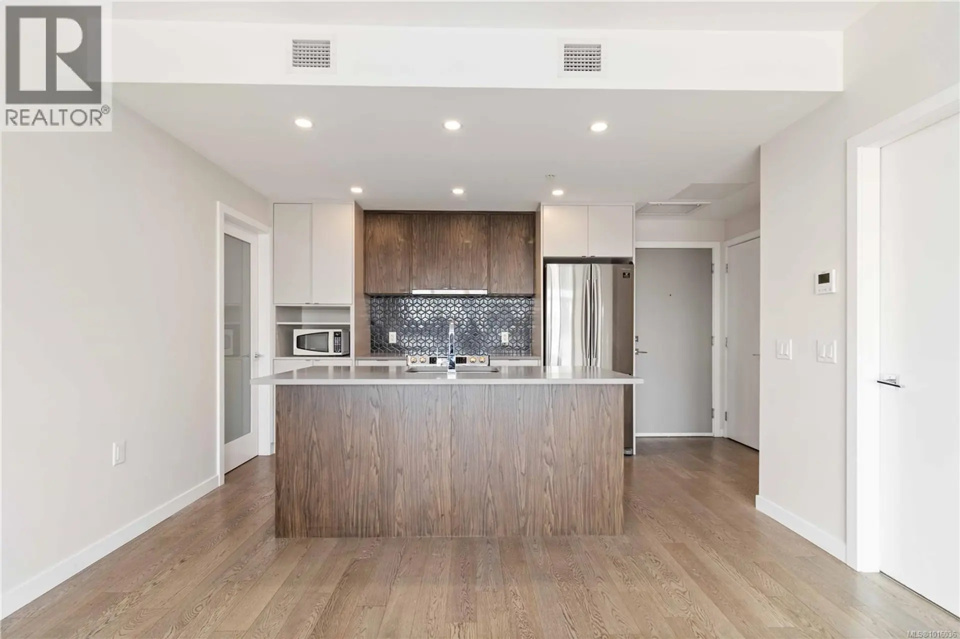 Property at #311 881 Short St, Saanich, BC